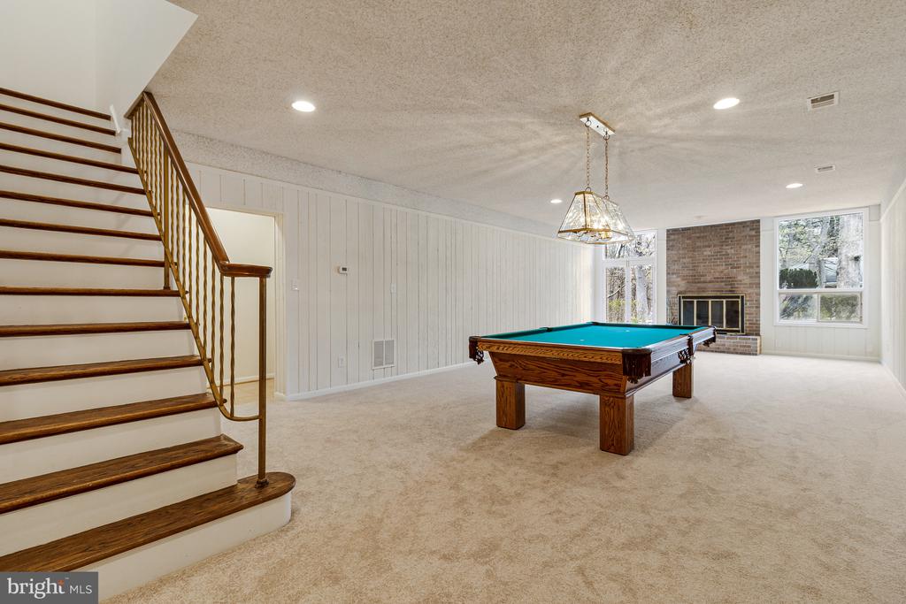 4066 Rosamora Ct