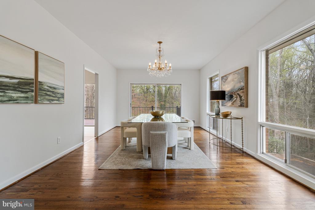 4066 Rosamora Ct