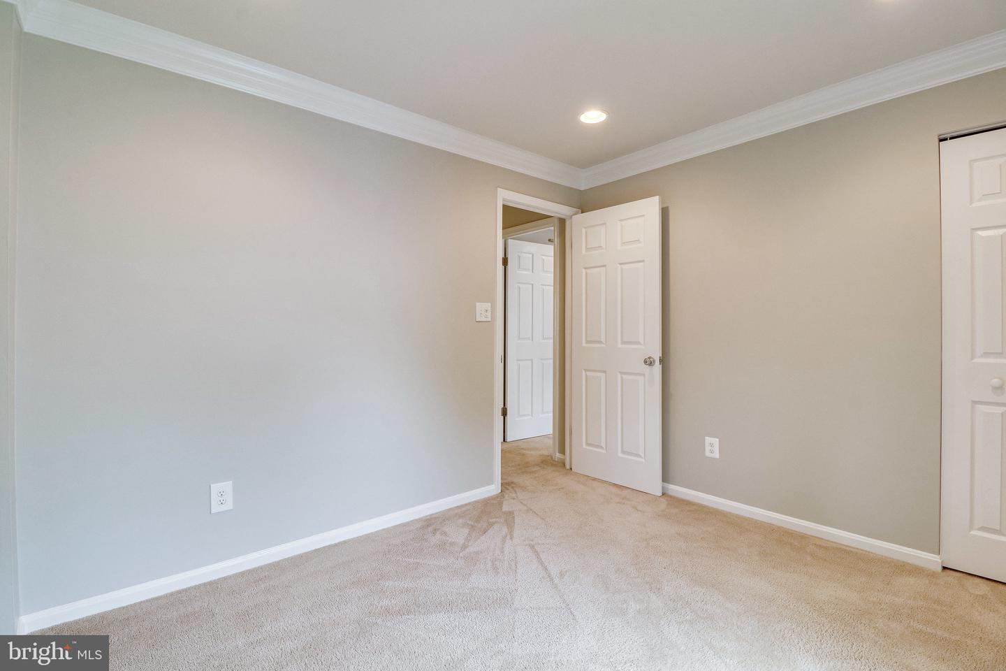 5429 Crows Nest Ct