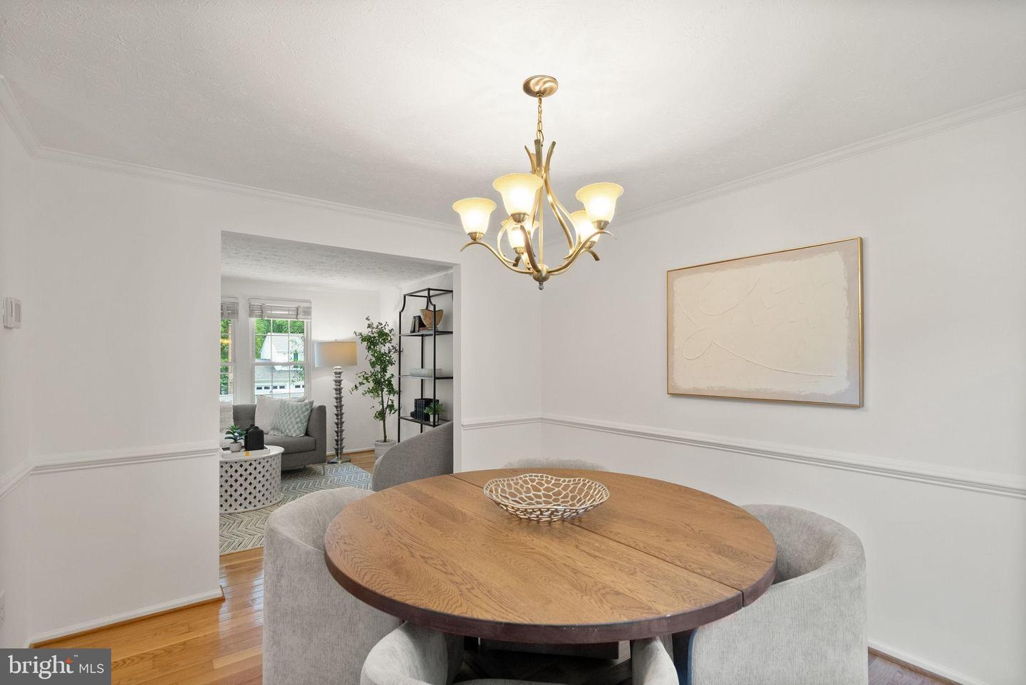 7214 Adrienne Glen Ave