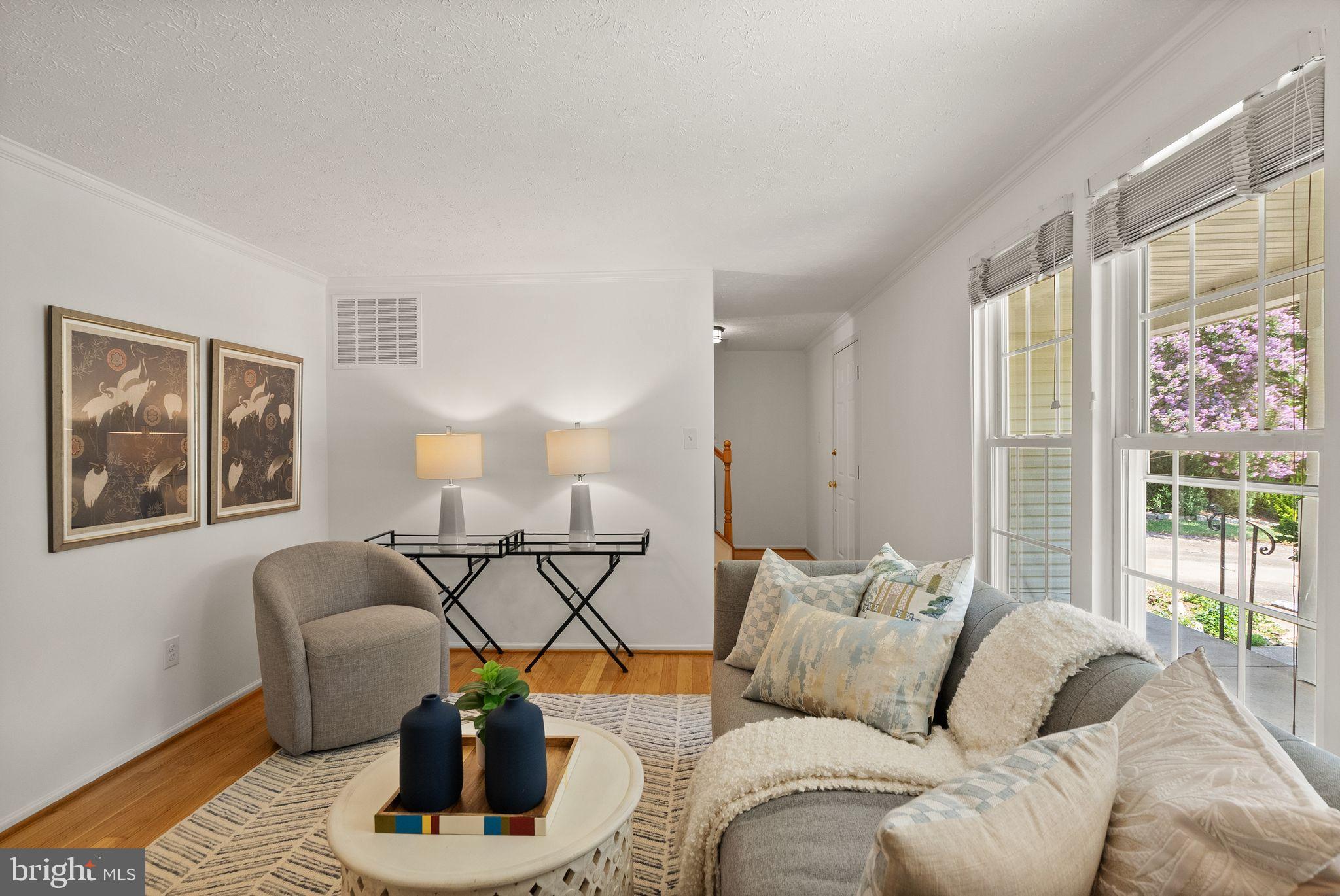 7214 Adrienne Glen Ave