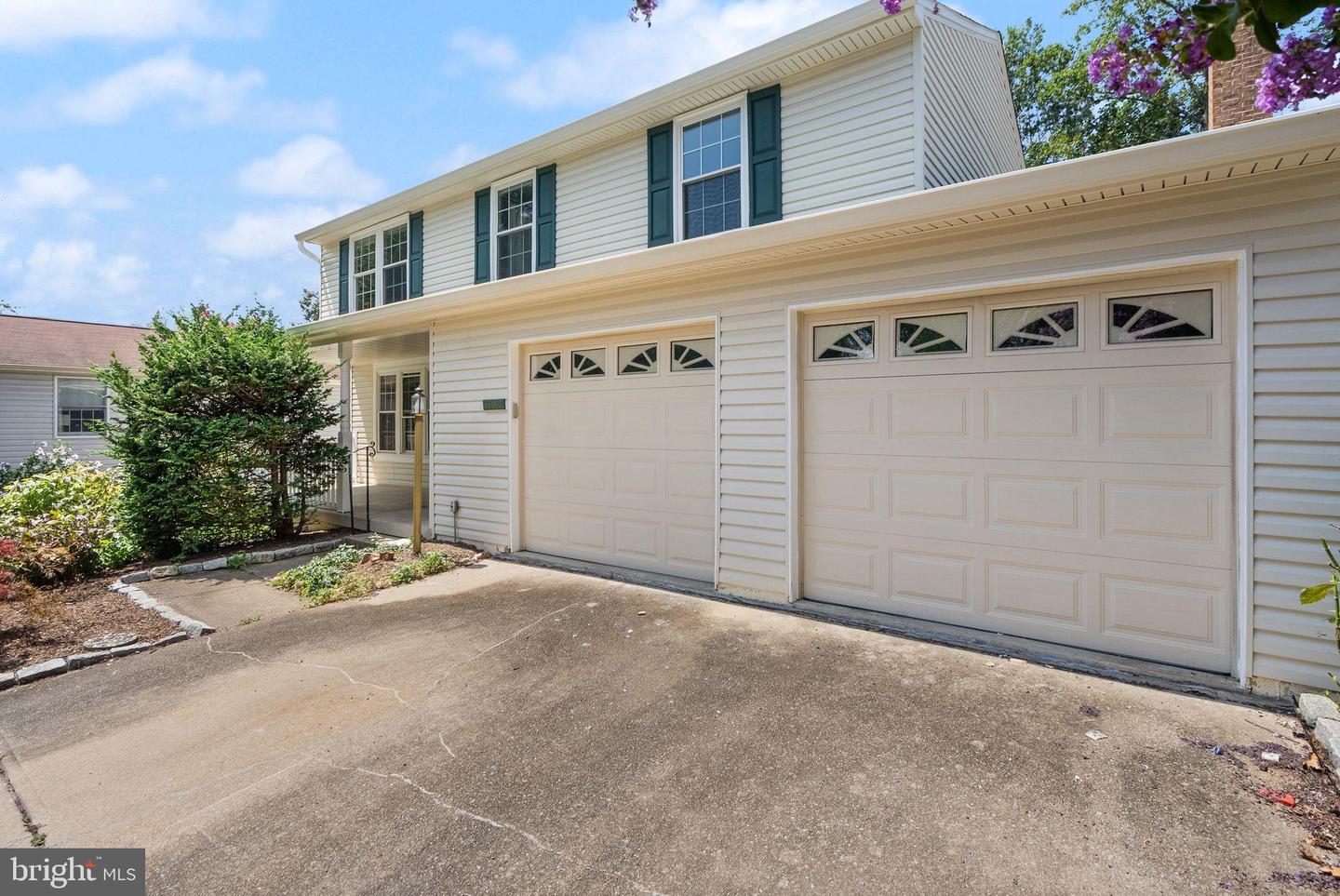 7214 Adrienne Glen Ave