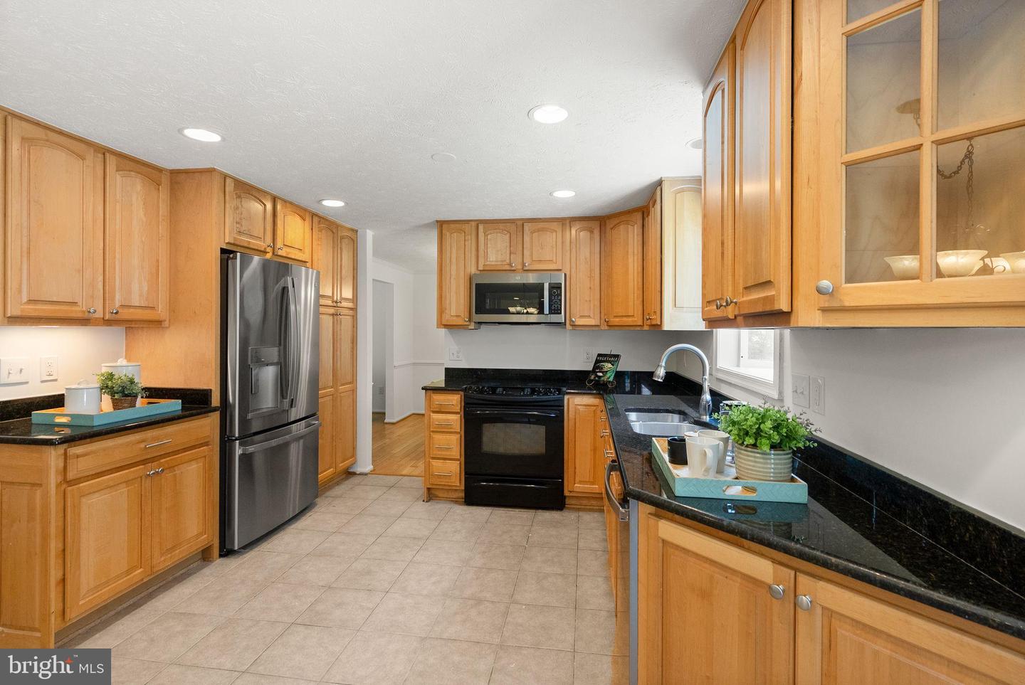 7214 Adrienne Glen Ave