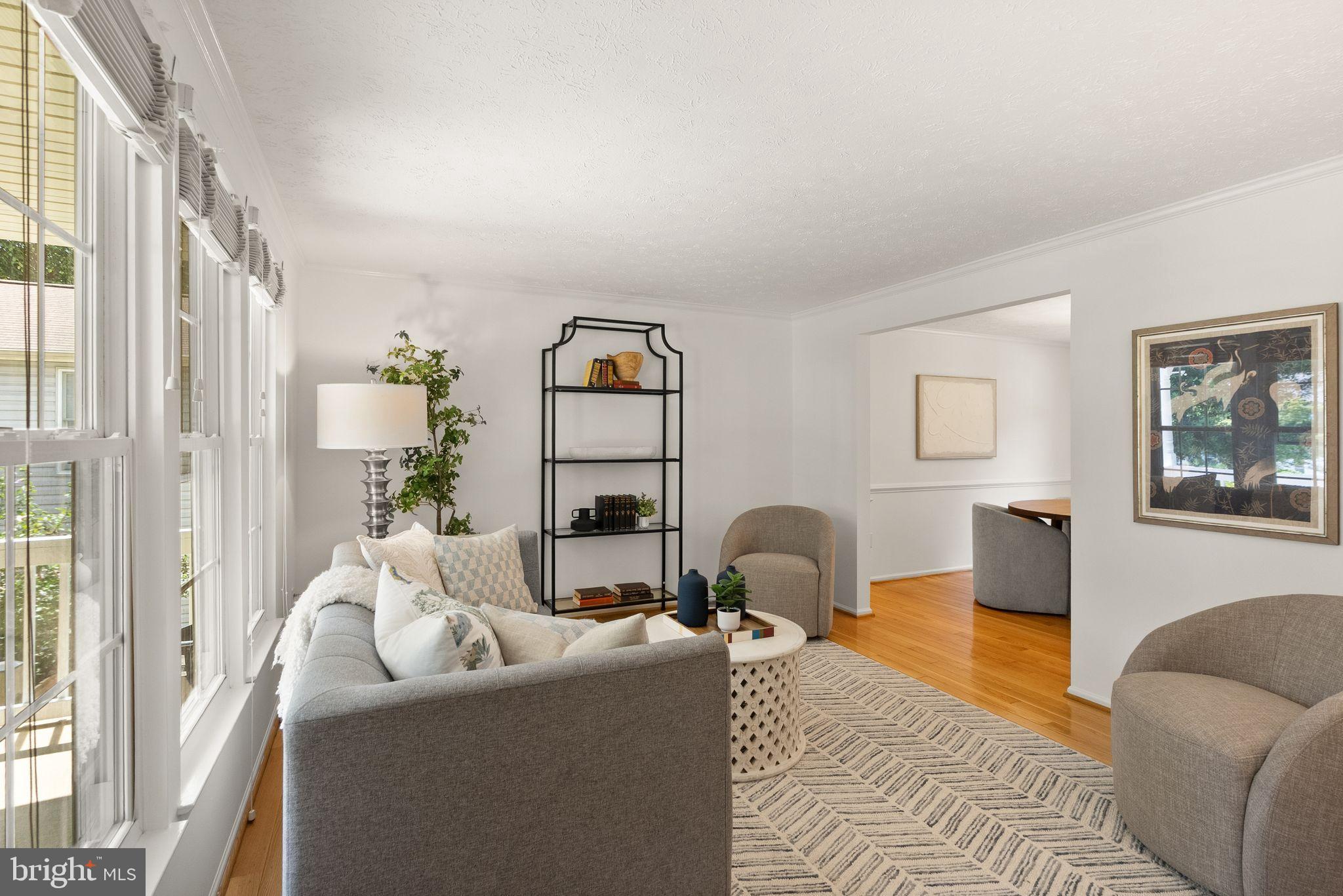 7214 Adrienne Glen Ave