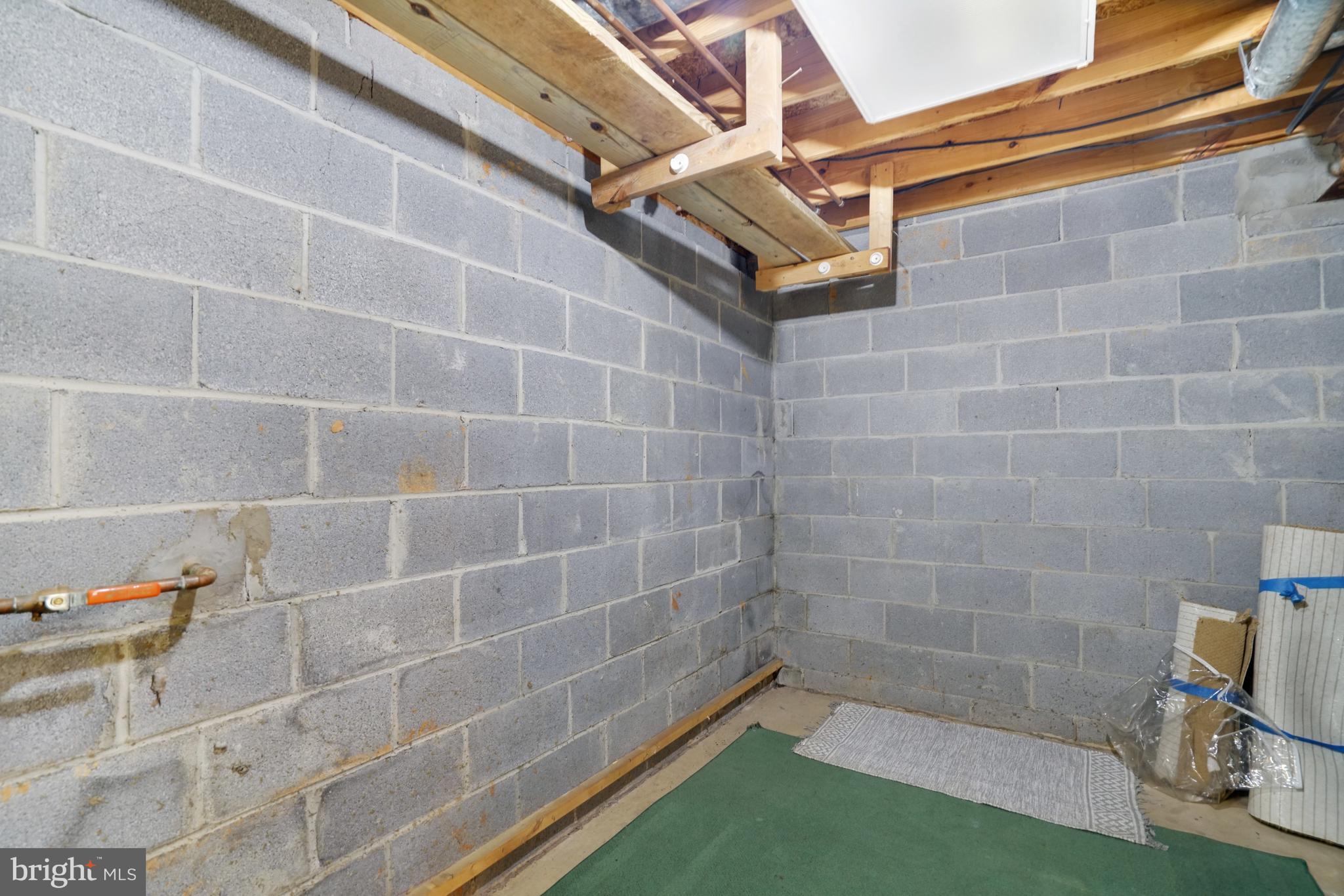 7741 CAMP ALGER AVENUE