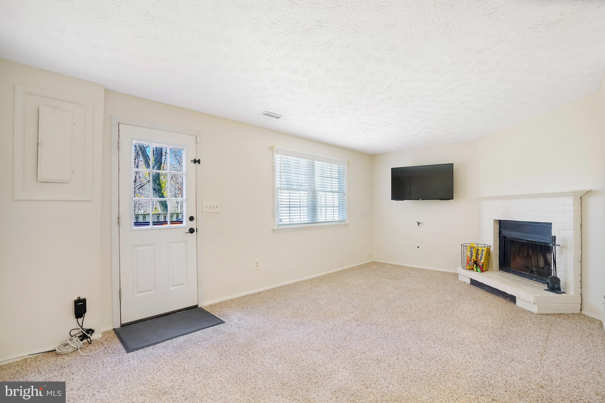 7741 CAMP ALGER AVENUE