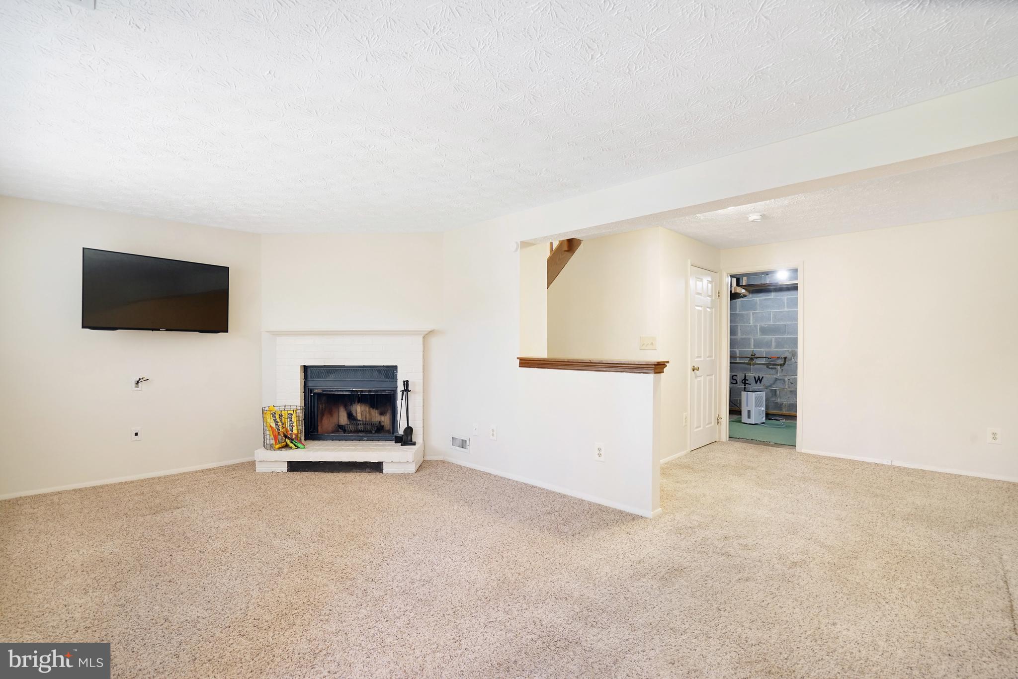 7741 CAMP ALGER AVENUE