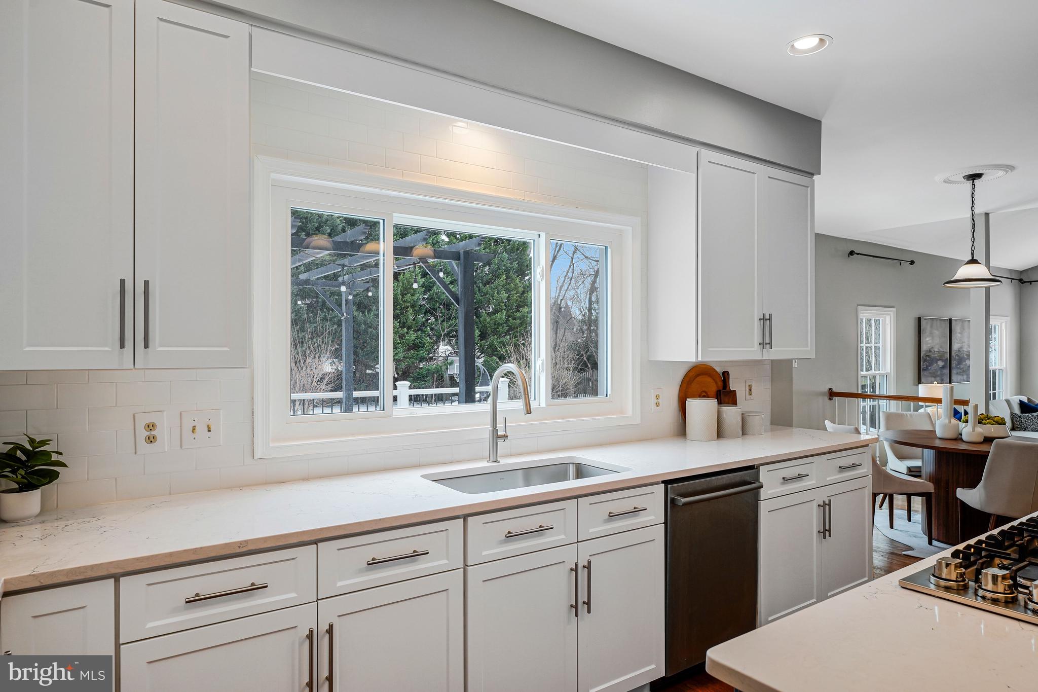 4803 WALNEY KNOLL COURT