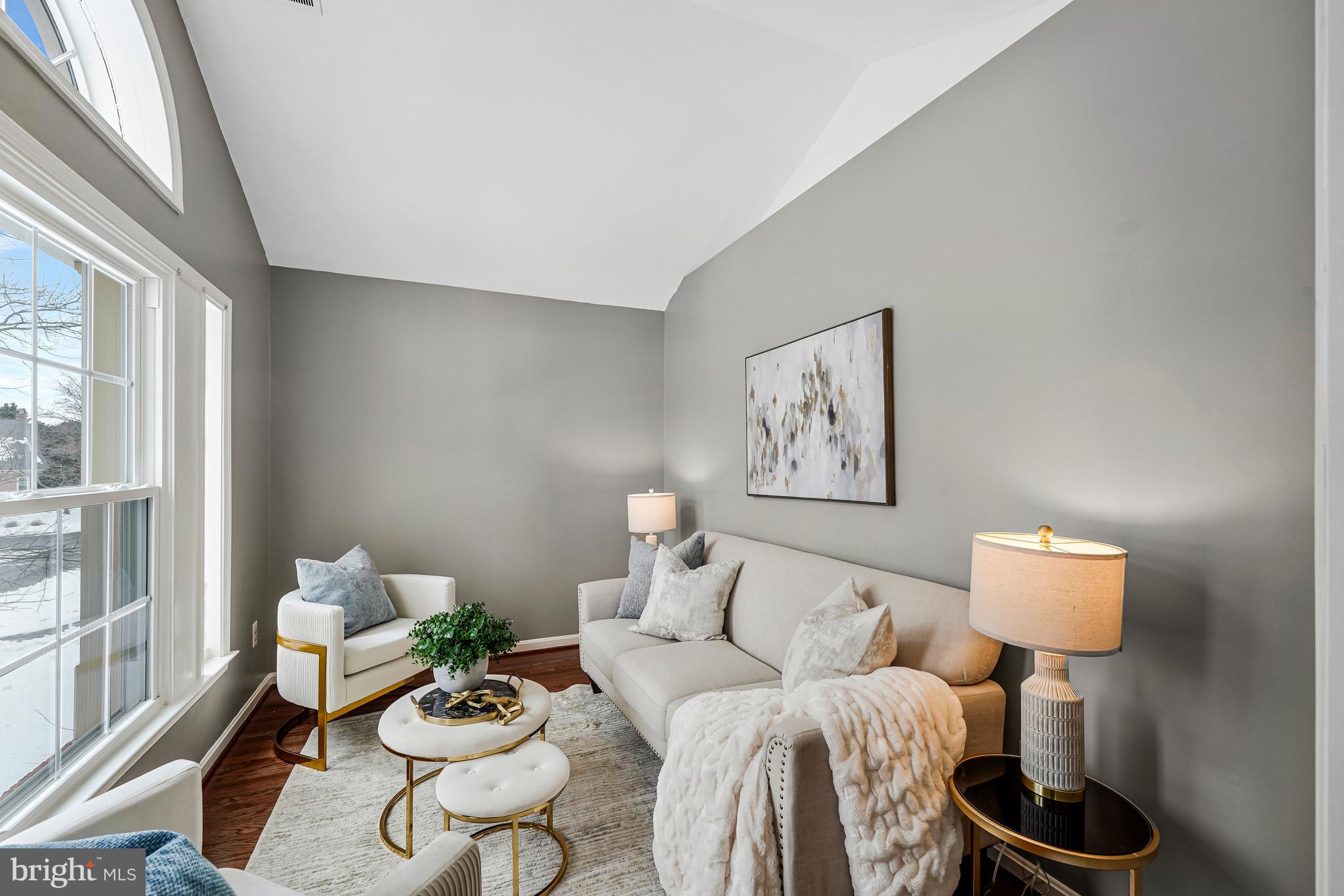 4803 WALNEY KNOLL COURT