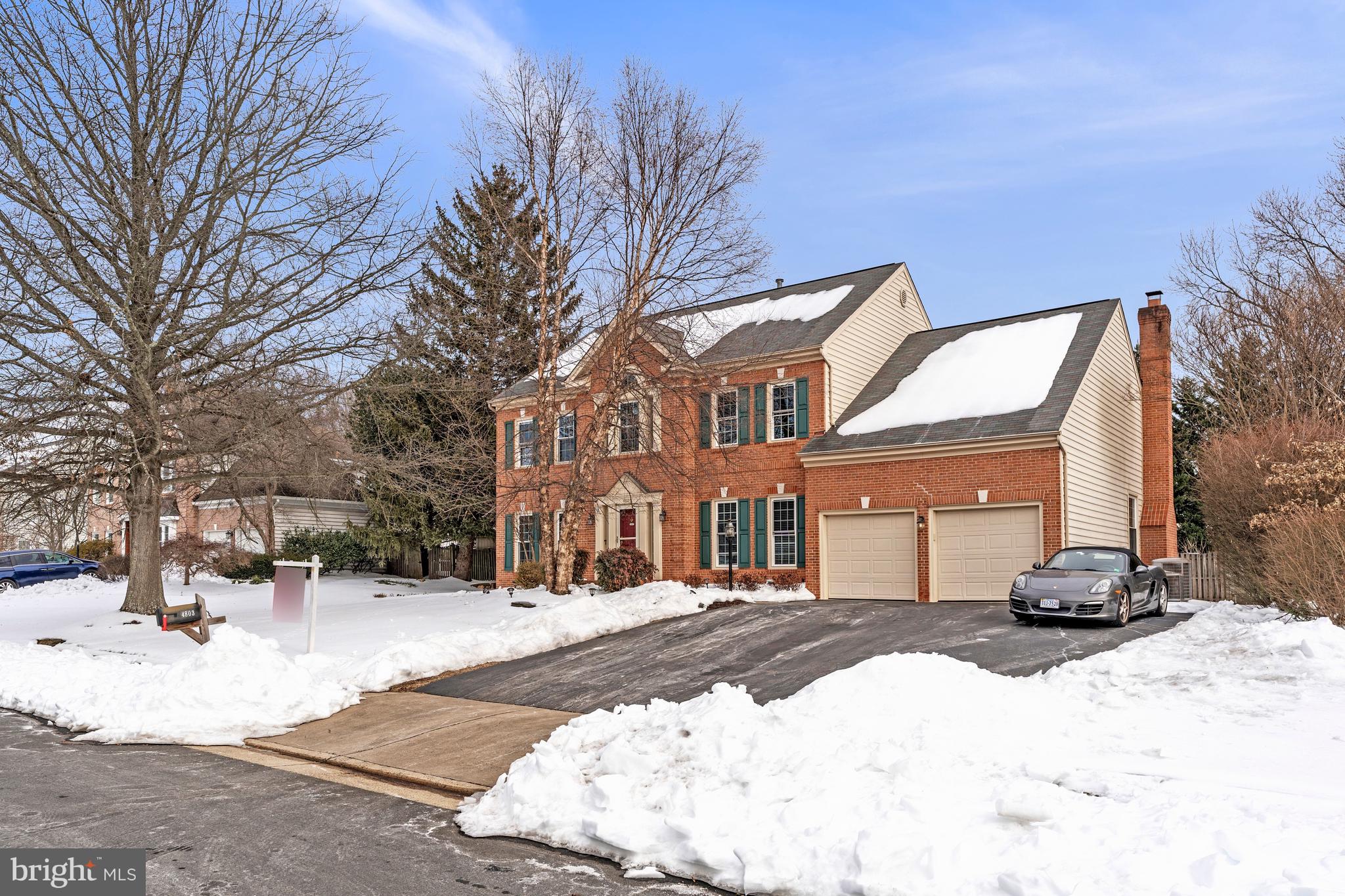 4803 WALNEY KNOLL COURT