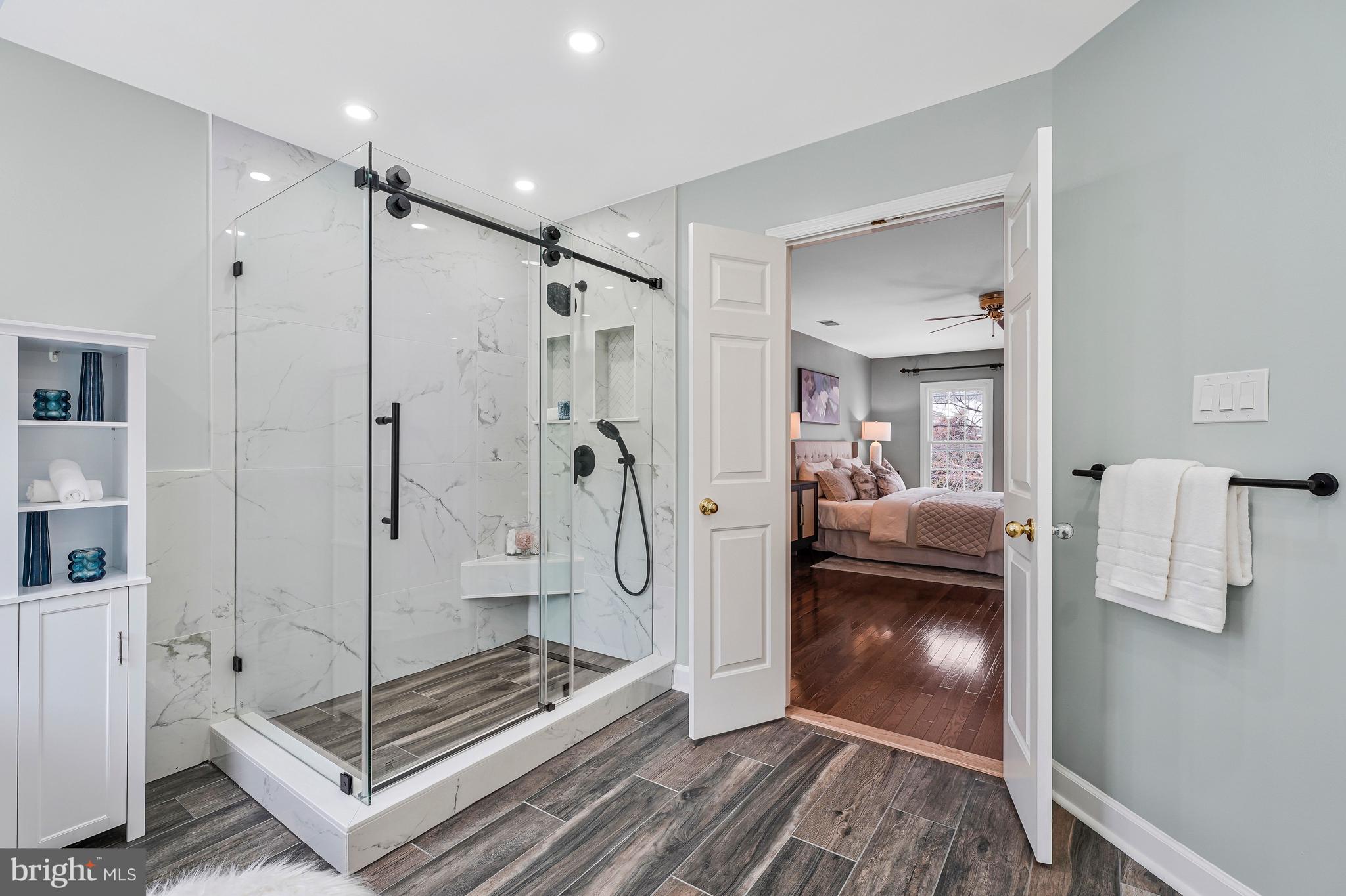 4803 WALNEY KNOLL COURT