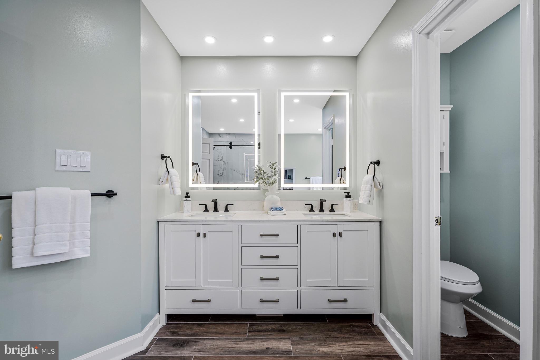 4803 WALNEY KNOLL COURT