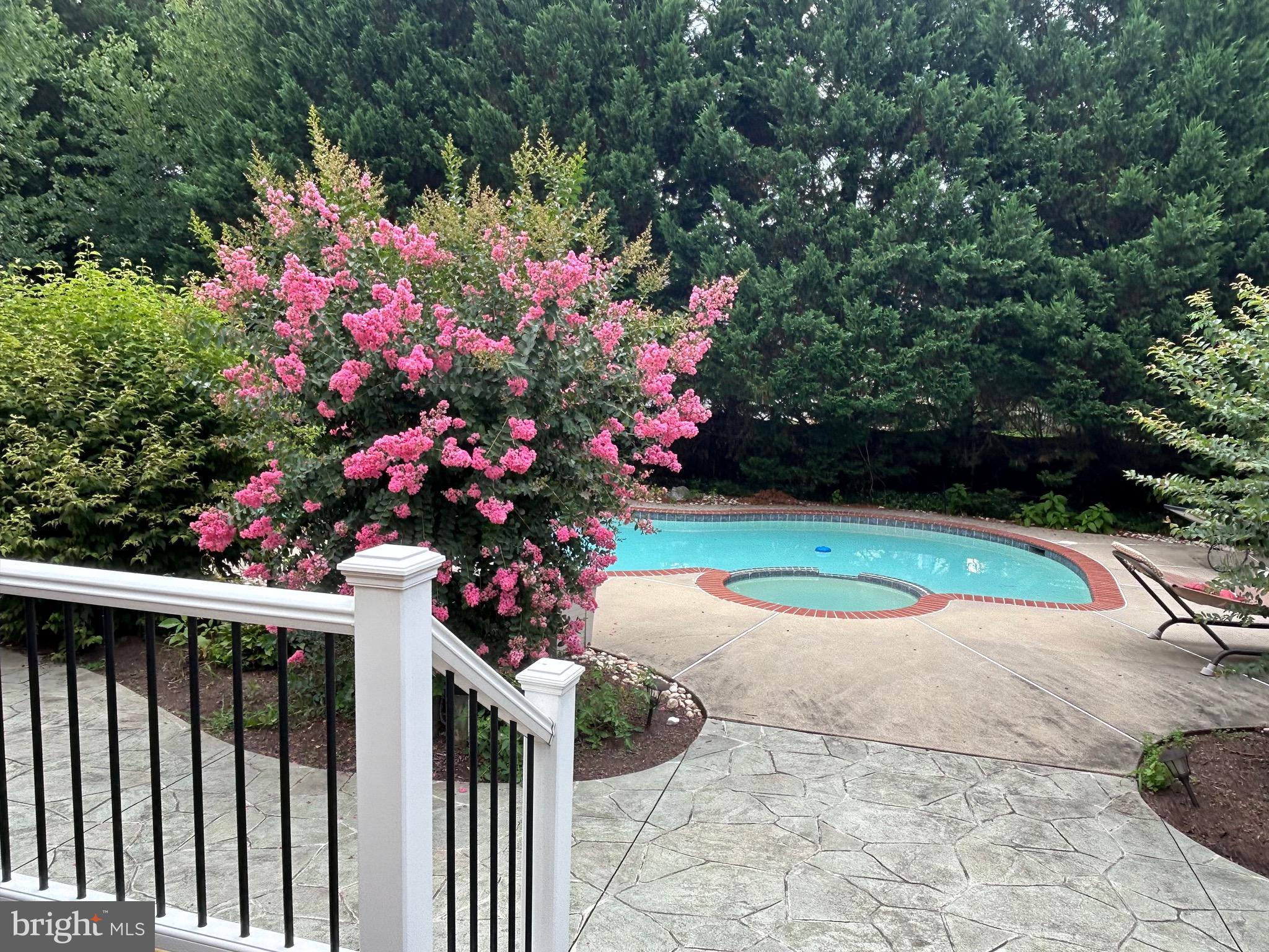 4803 WALNEY KNOLL COURT