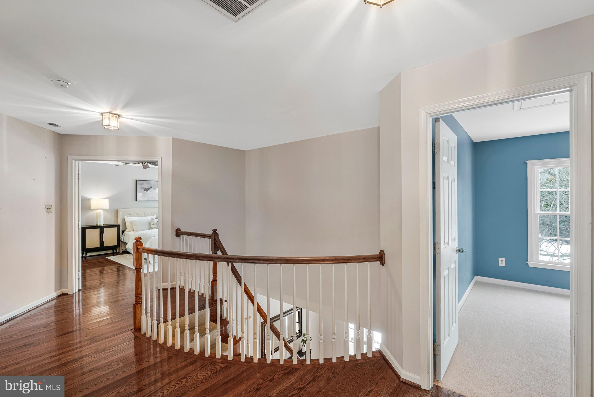 4803 WALNEY KNOLL COURT