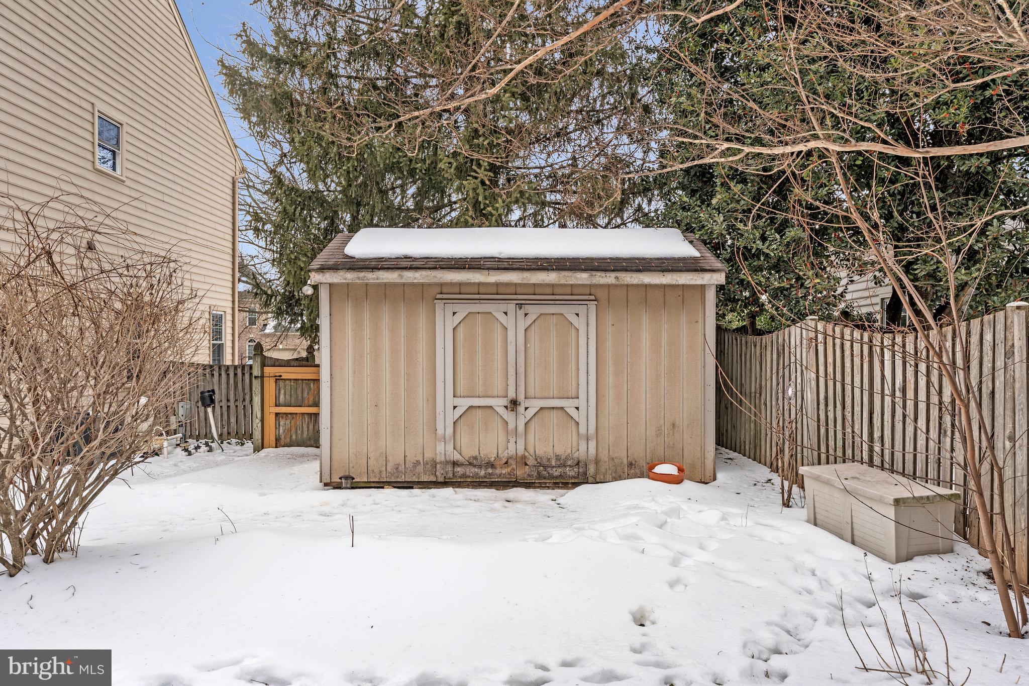 4803 WALNEY KNOLL COURT