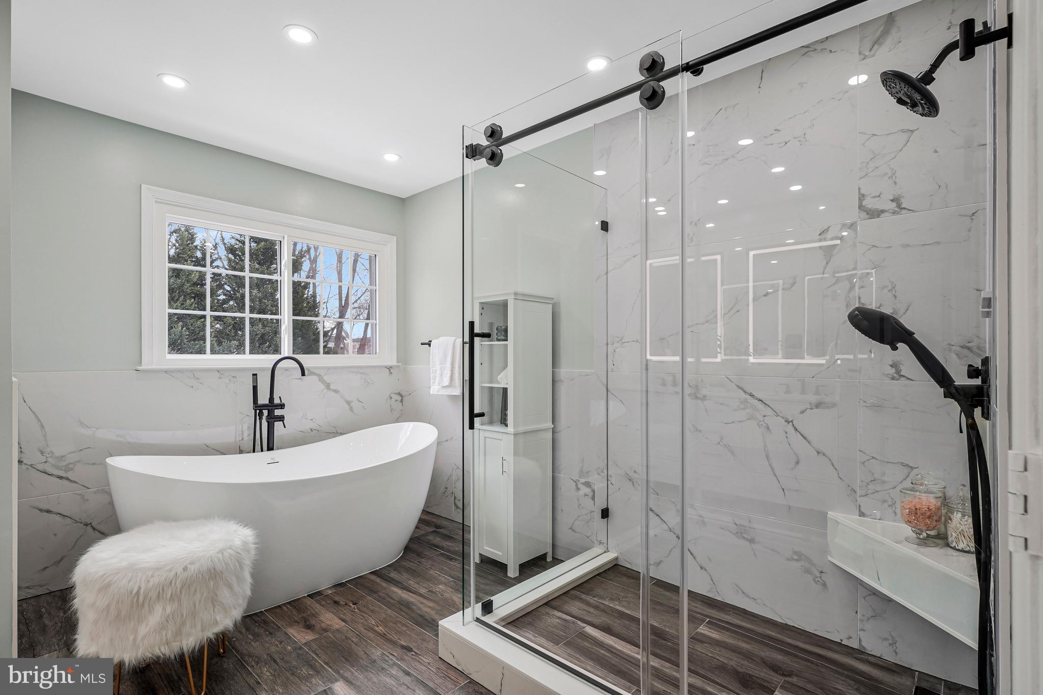 4803 WALNEY KNOLL COURT