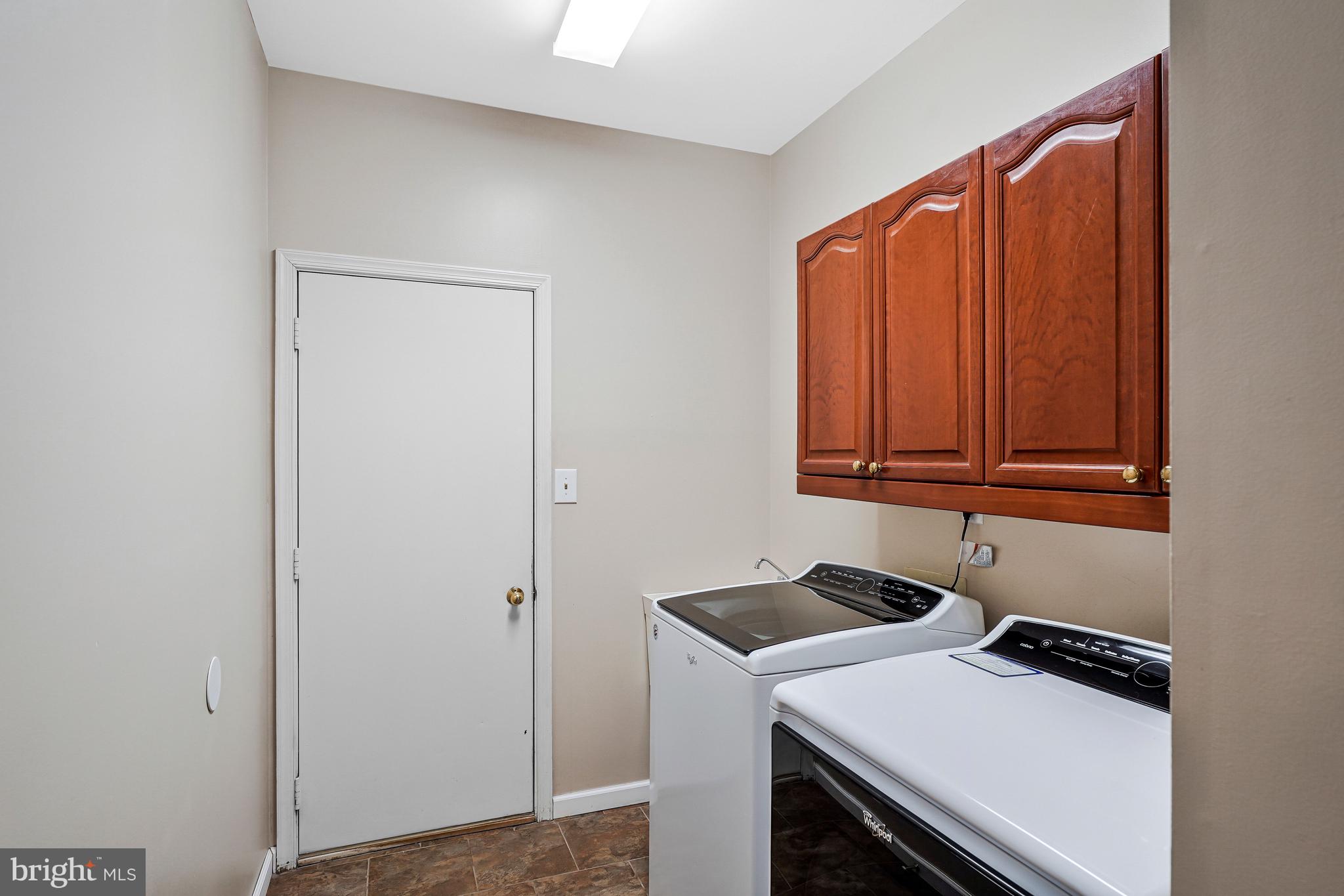 4803 WALNEY KNOLL COURT