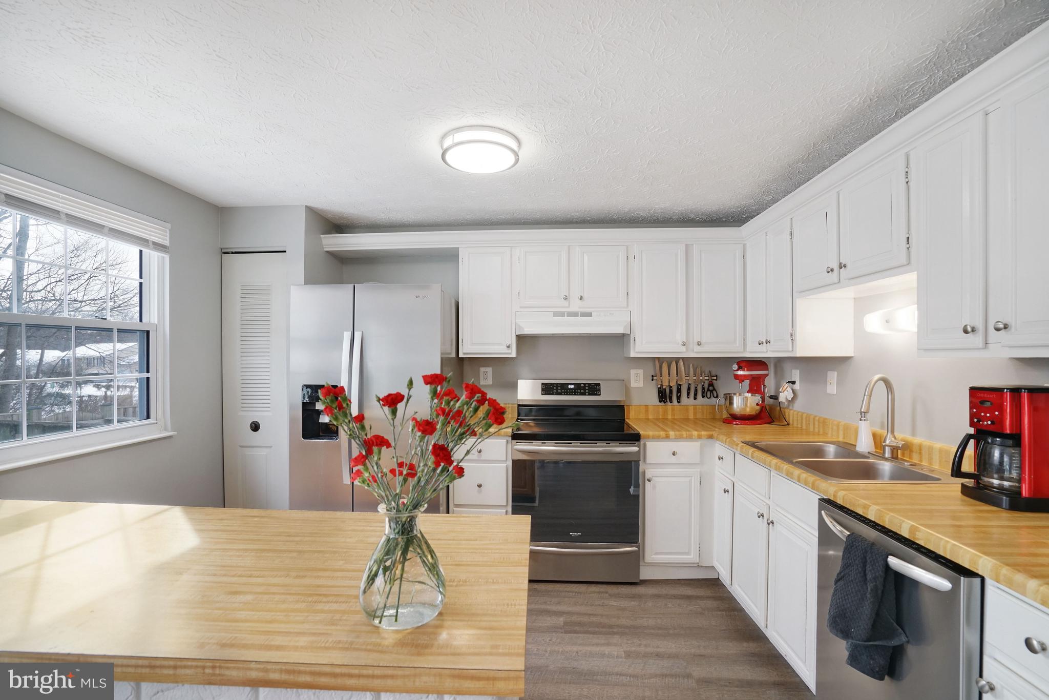 7724 CAMP ALGER AVENUE