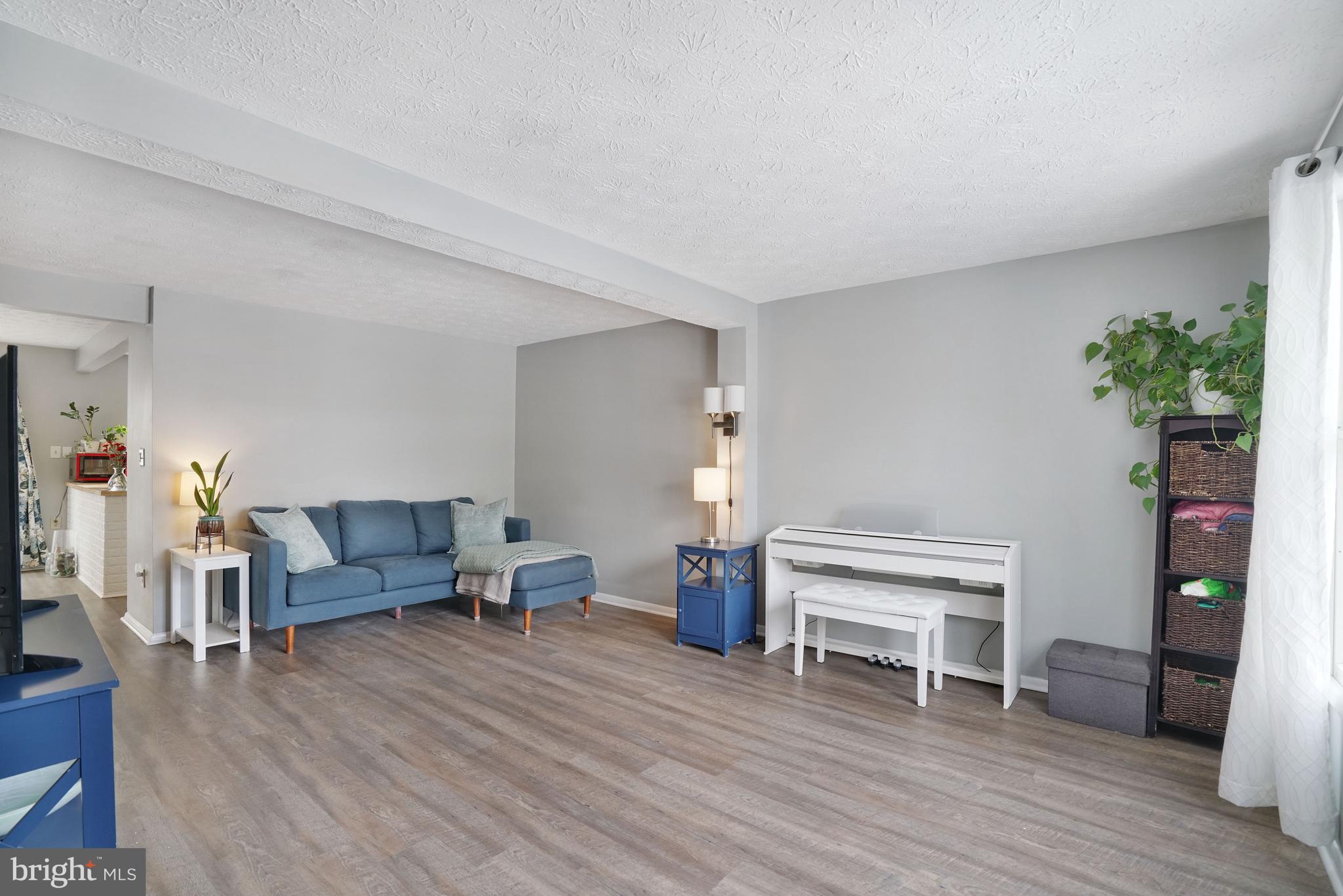 7724 CAMP ALGER AVENUE