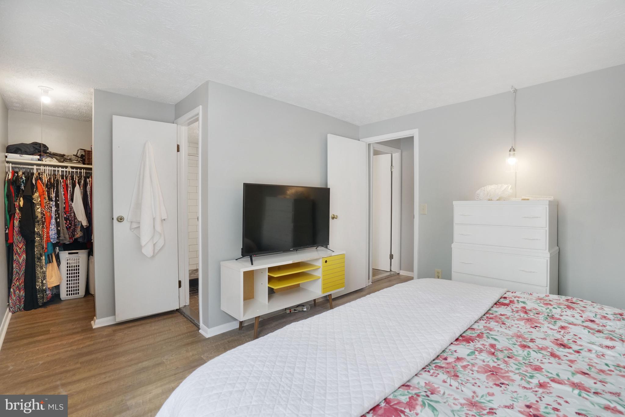 7724 CAMP ALGER AVENUE