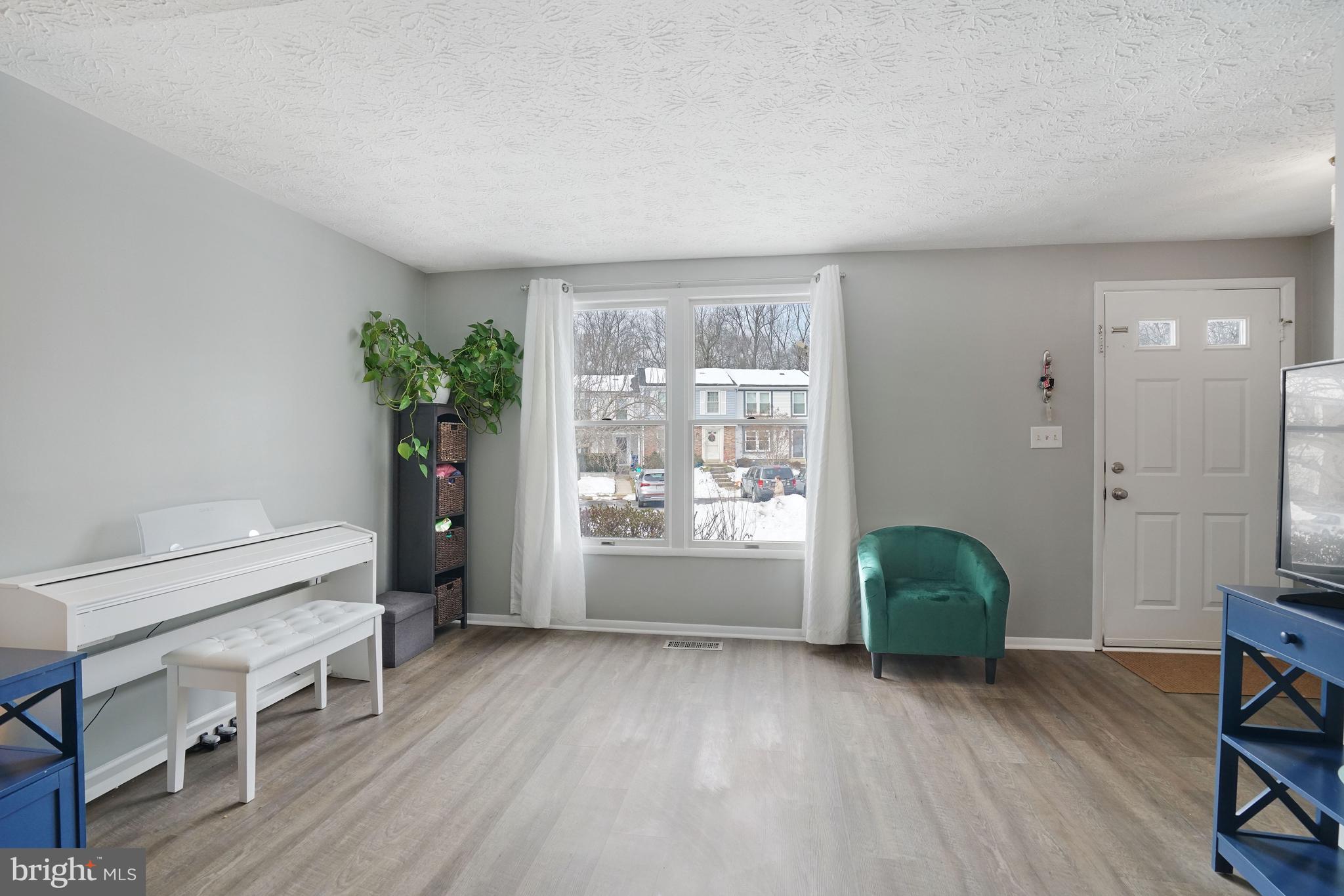 7724 CAMP ALGER AVENUE