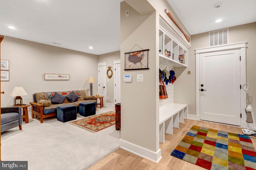 105 COURTHOUSE ROAD SW