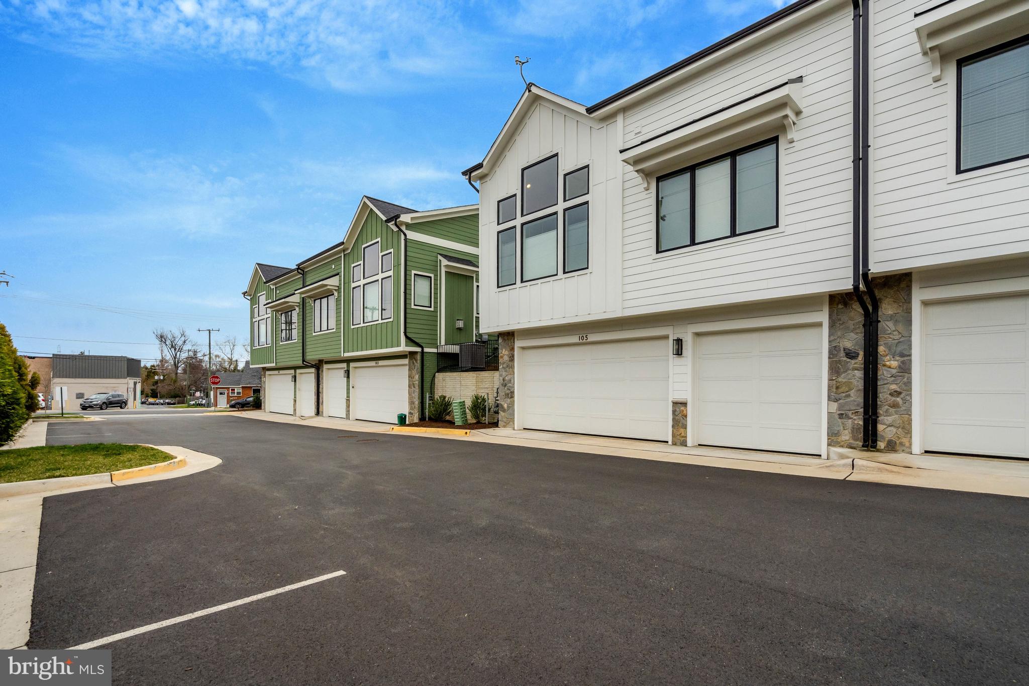 105 COURTHOUSE ROAD SW