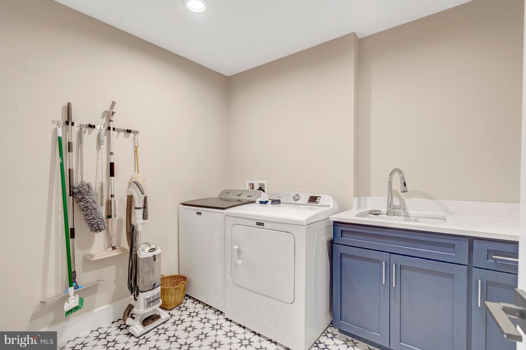 105 COURTHOUSE ROAD SW