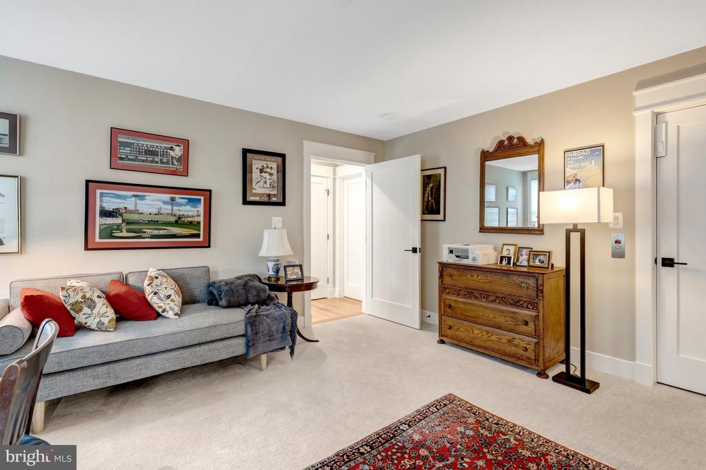 105 COURTHOUSE ROAD SW