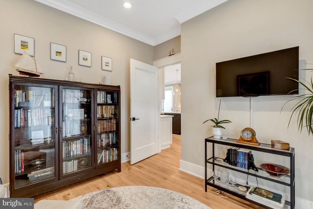 105 COURTHOUSE ROAD SW