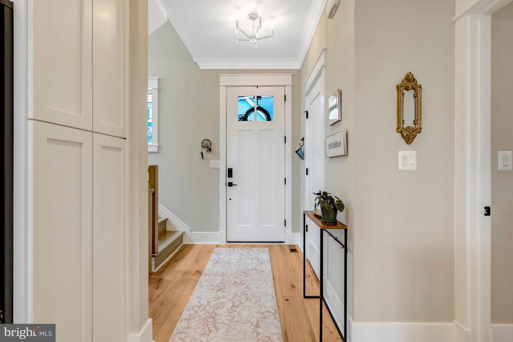 105 COURTHOUSE ROAD SW