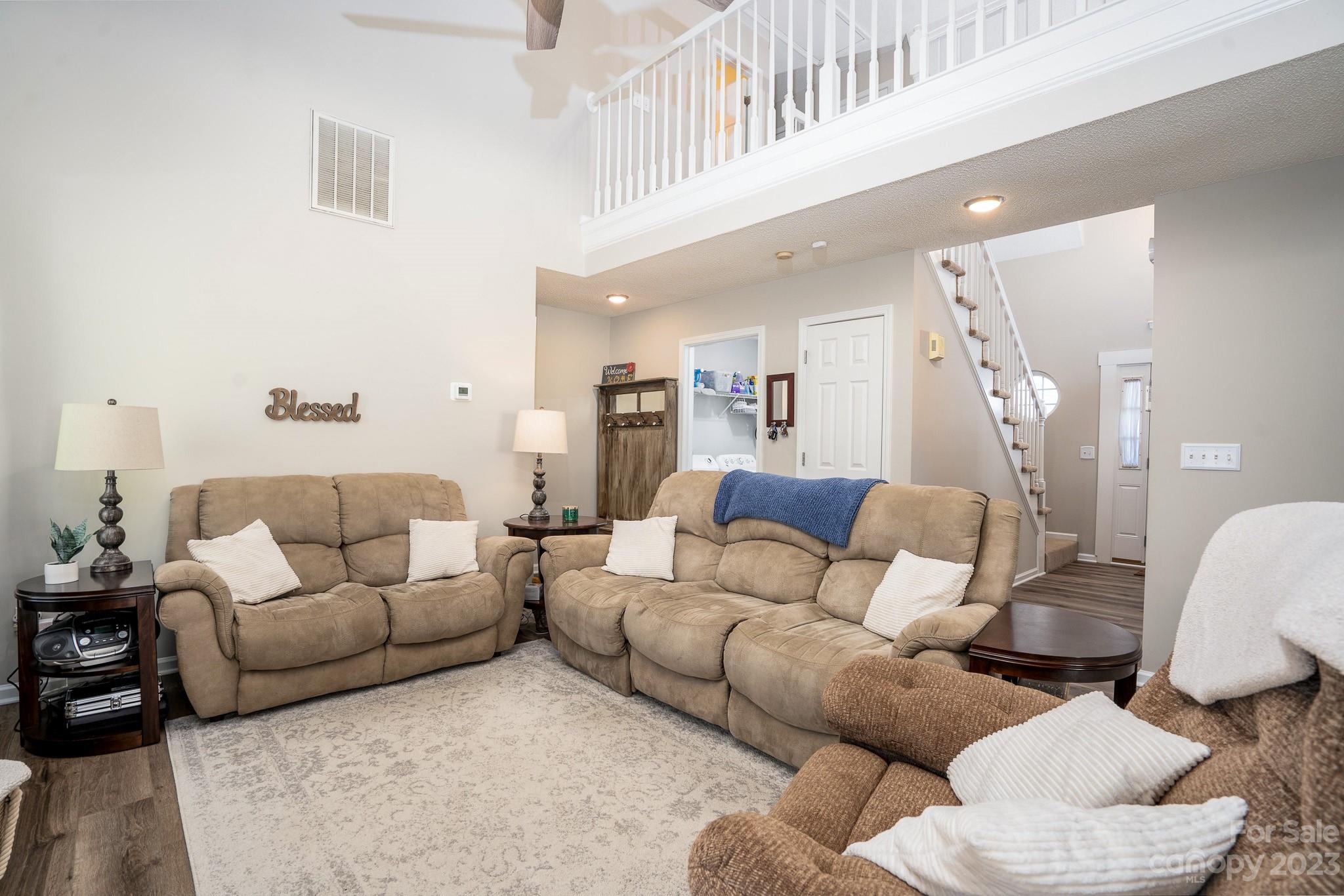 1220 Midlake Road