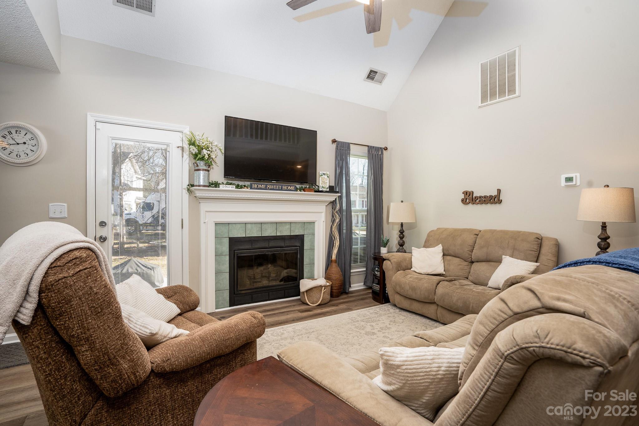1220 Midlake Road