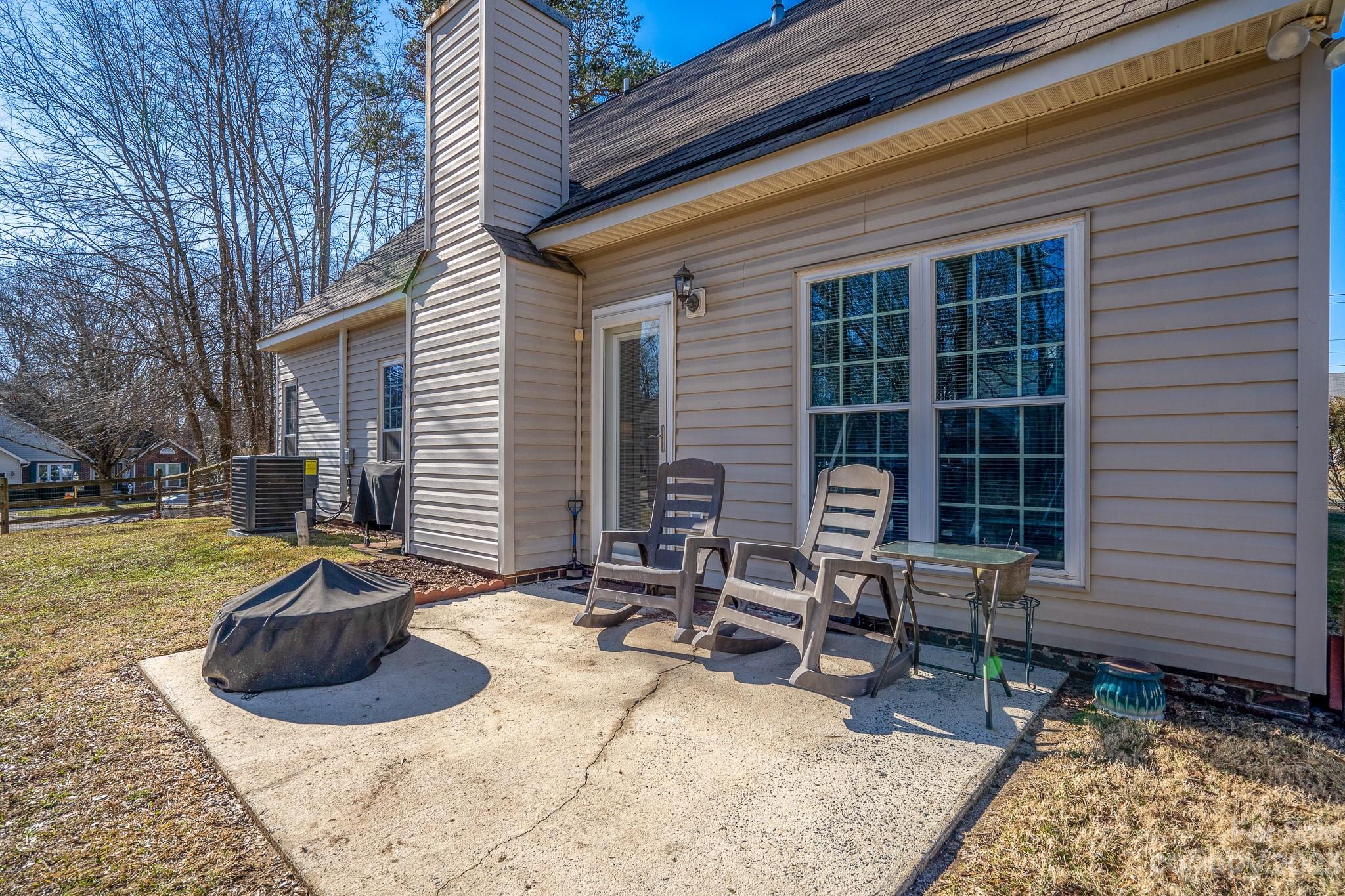 1220 Midlake Road