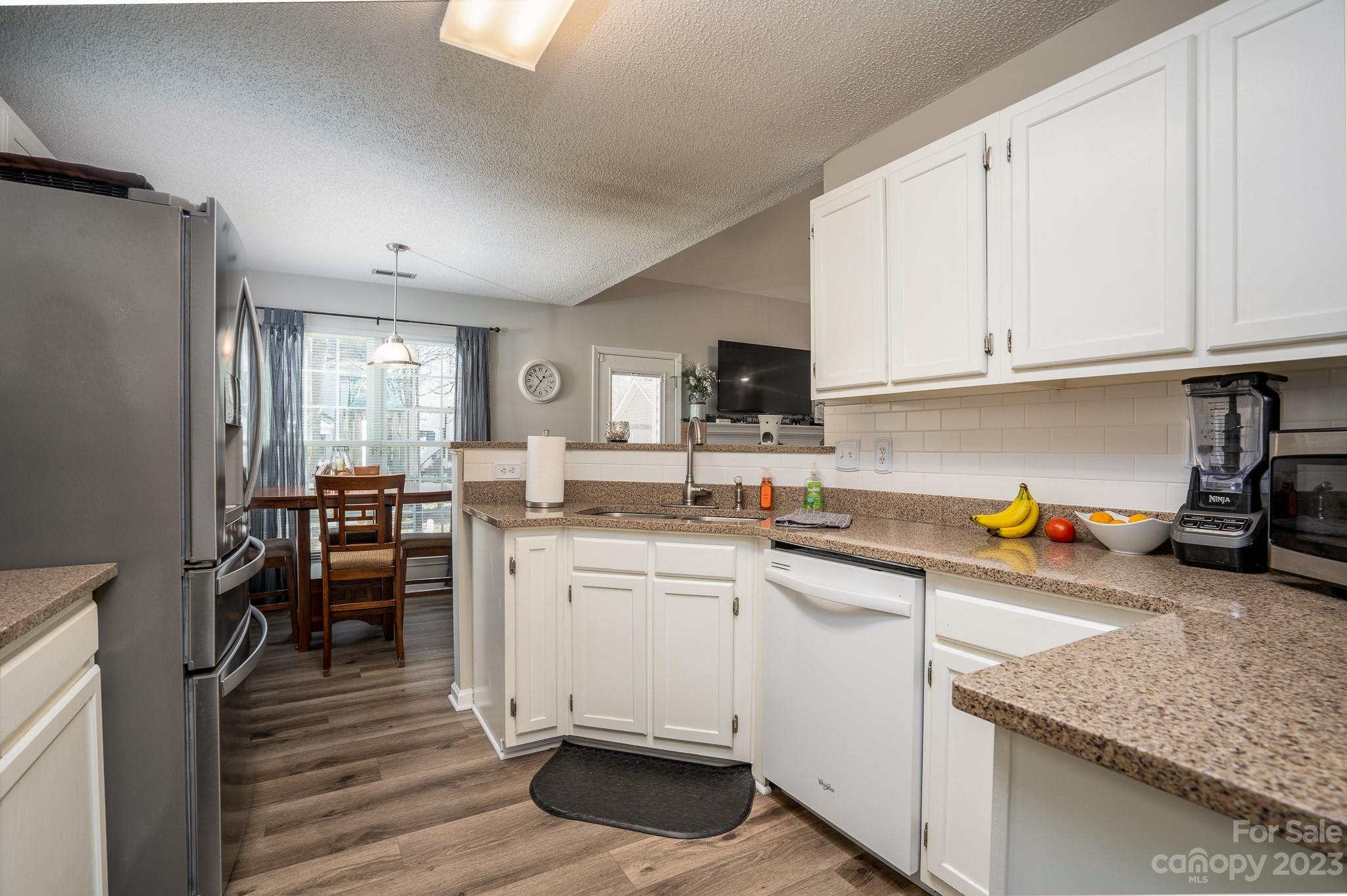 1220 Midlake Road