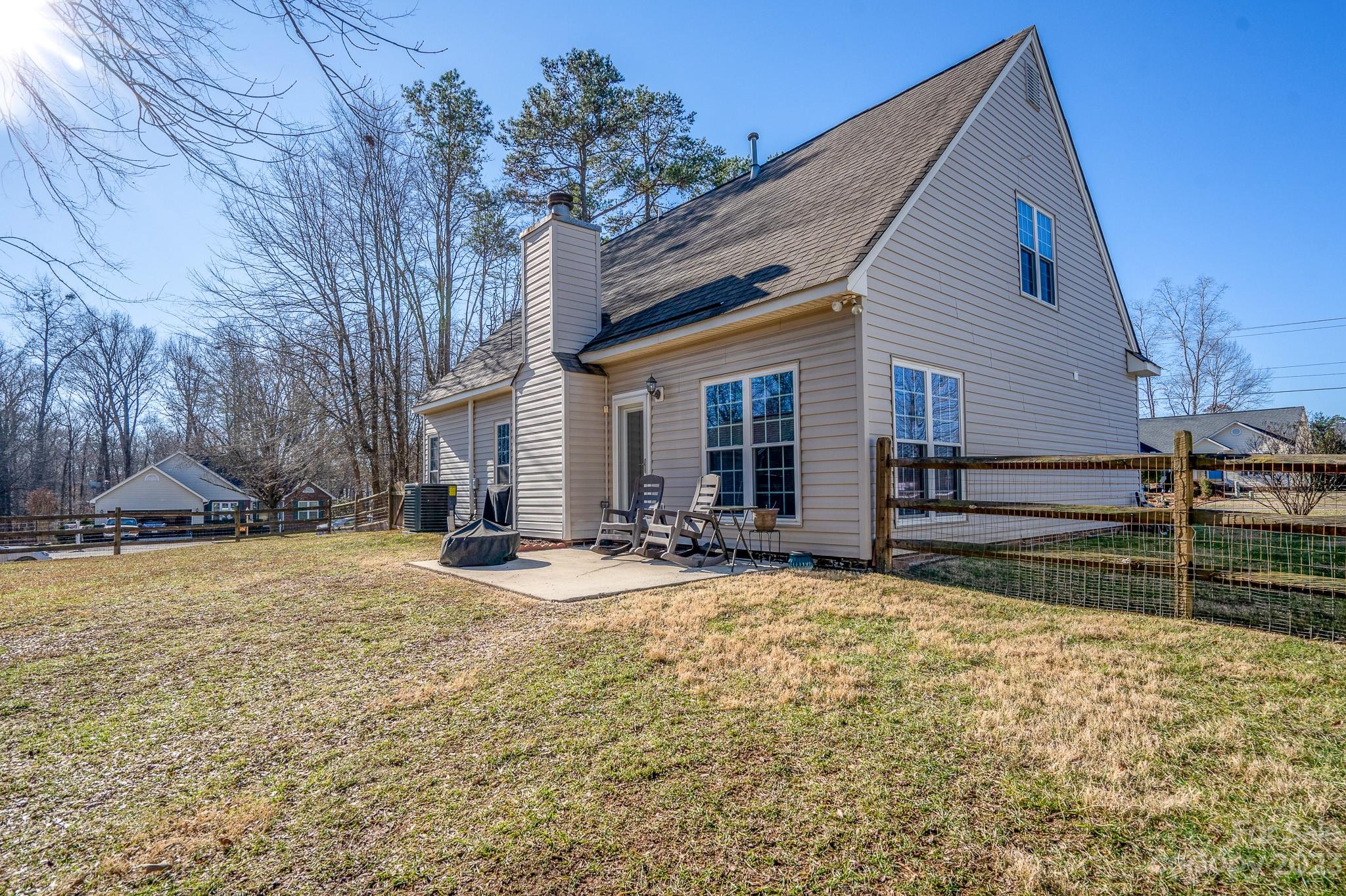 1220 Midlake Road