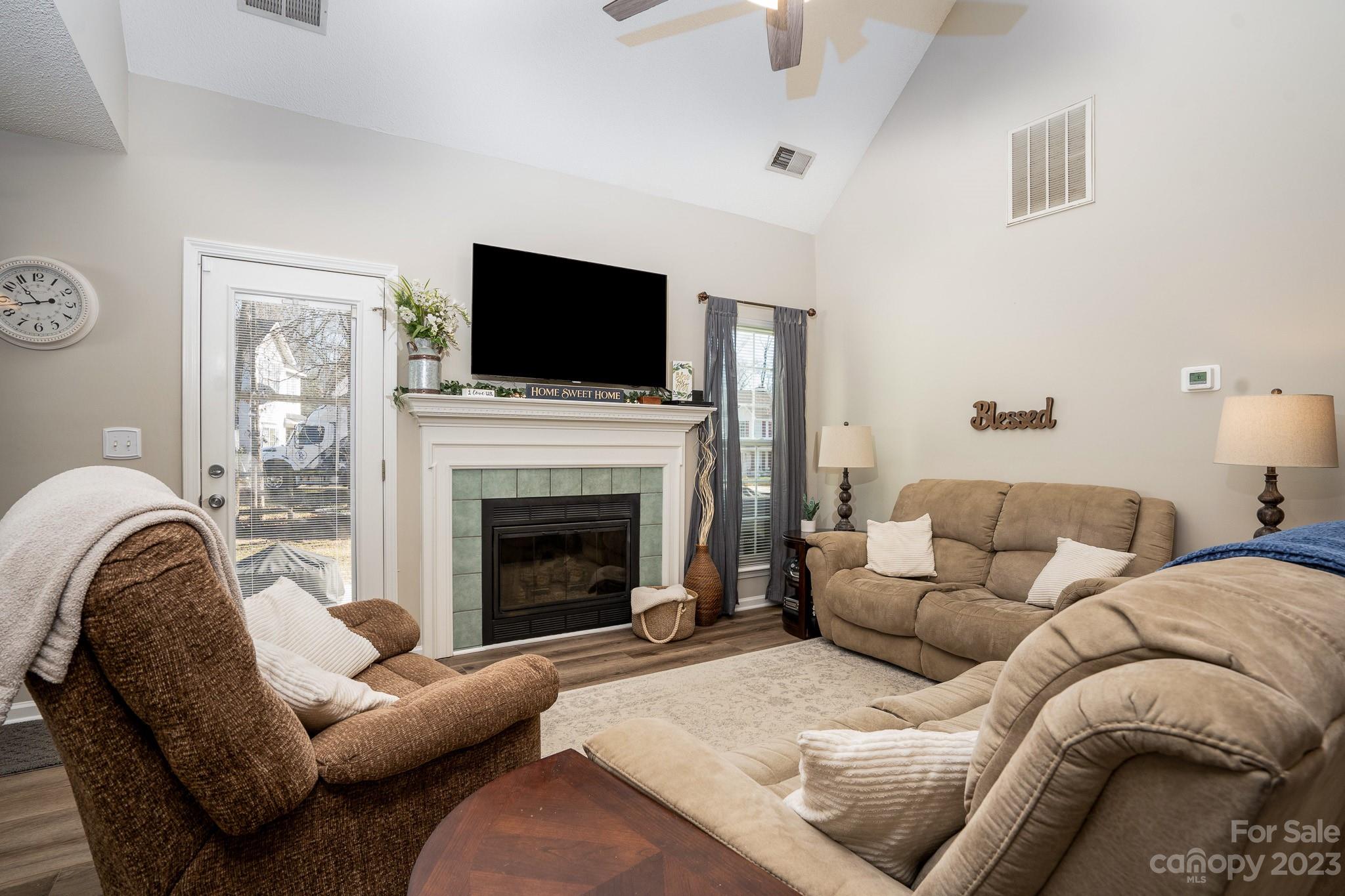 1220 Midlake Road