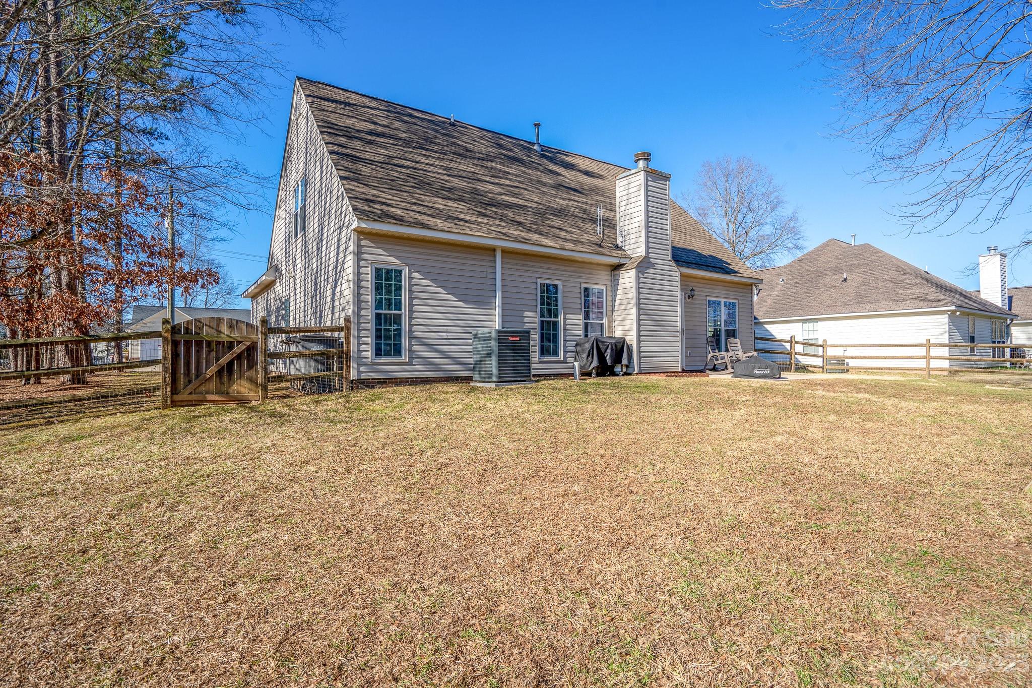 1220 Midlake Road