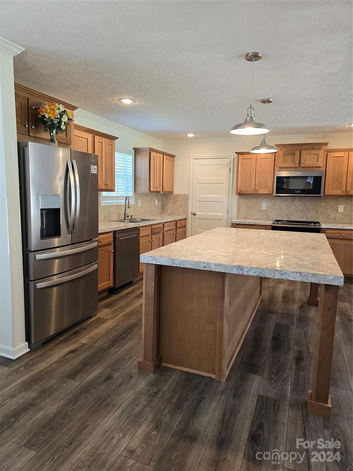 5928 Raintree Circle