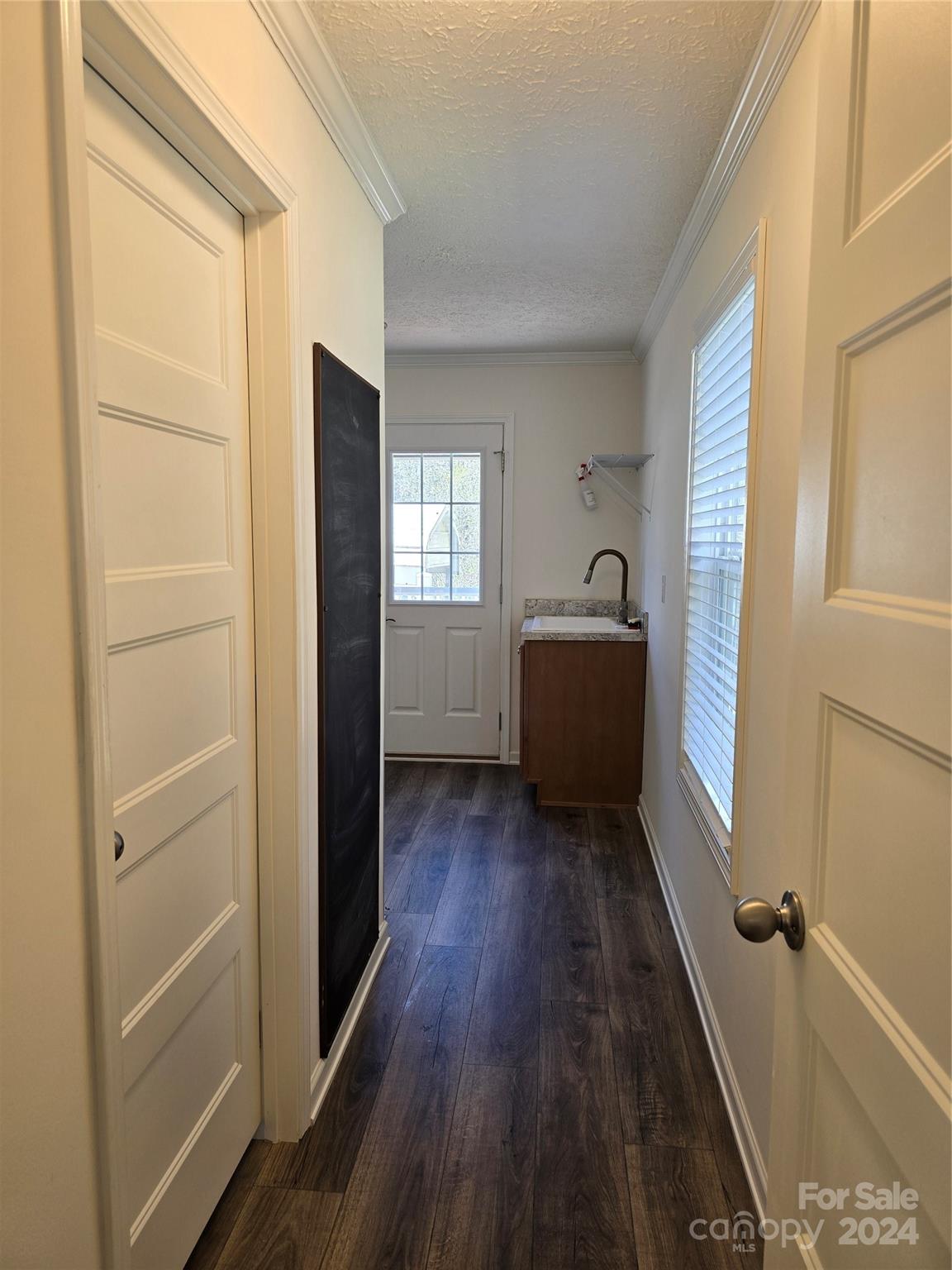 5928 Raintree Circle