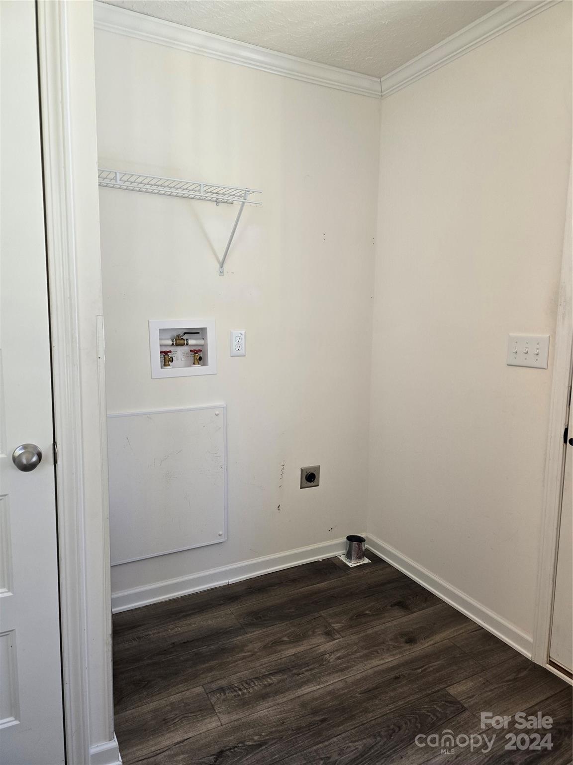 5928 Raintree Circle