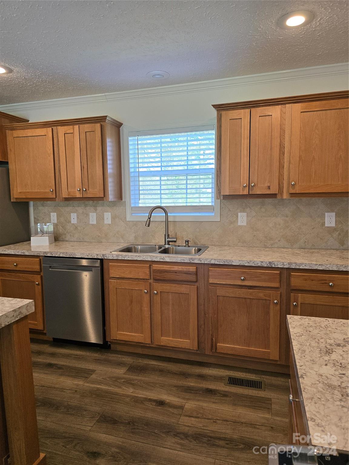 5928 Raintree Circle