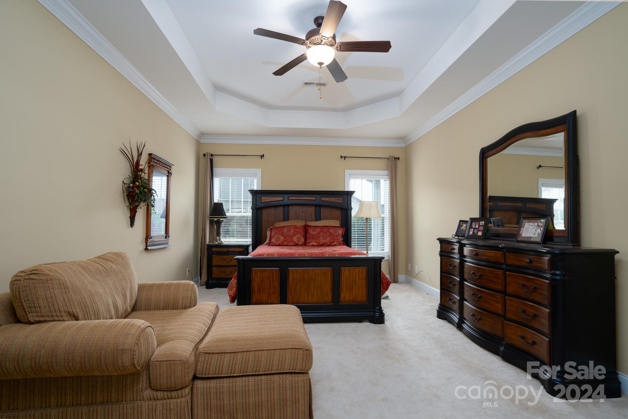 483 Pepperstone Avenue