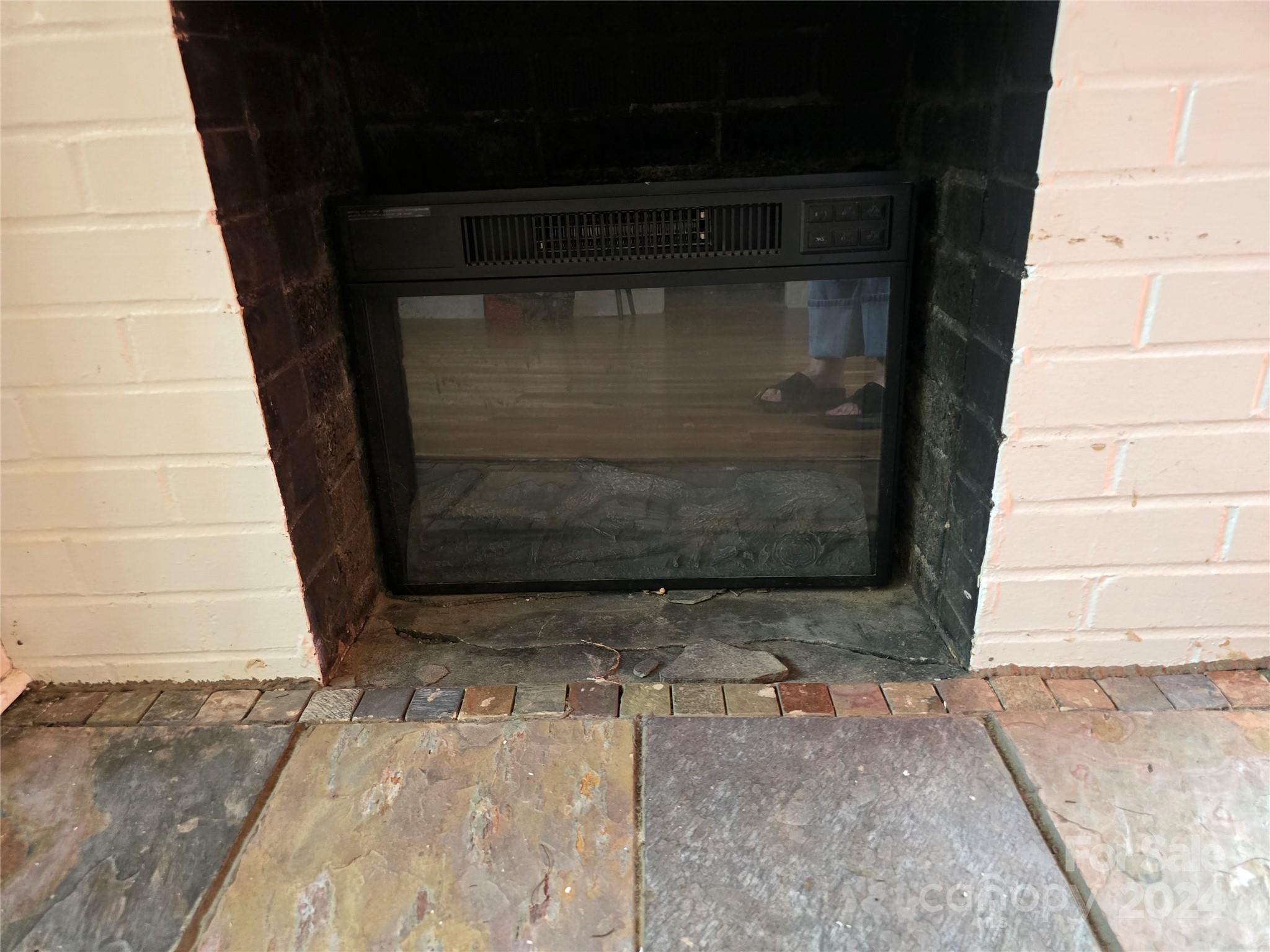 1003 Michigan Street