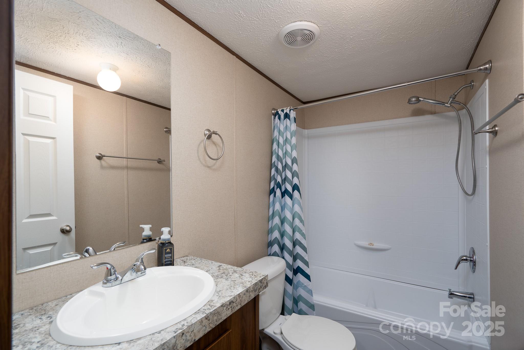 1795 Kestrel Valley Lane