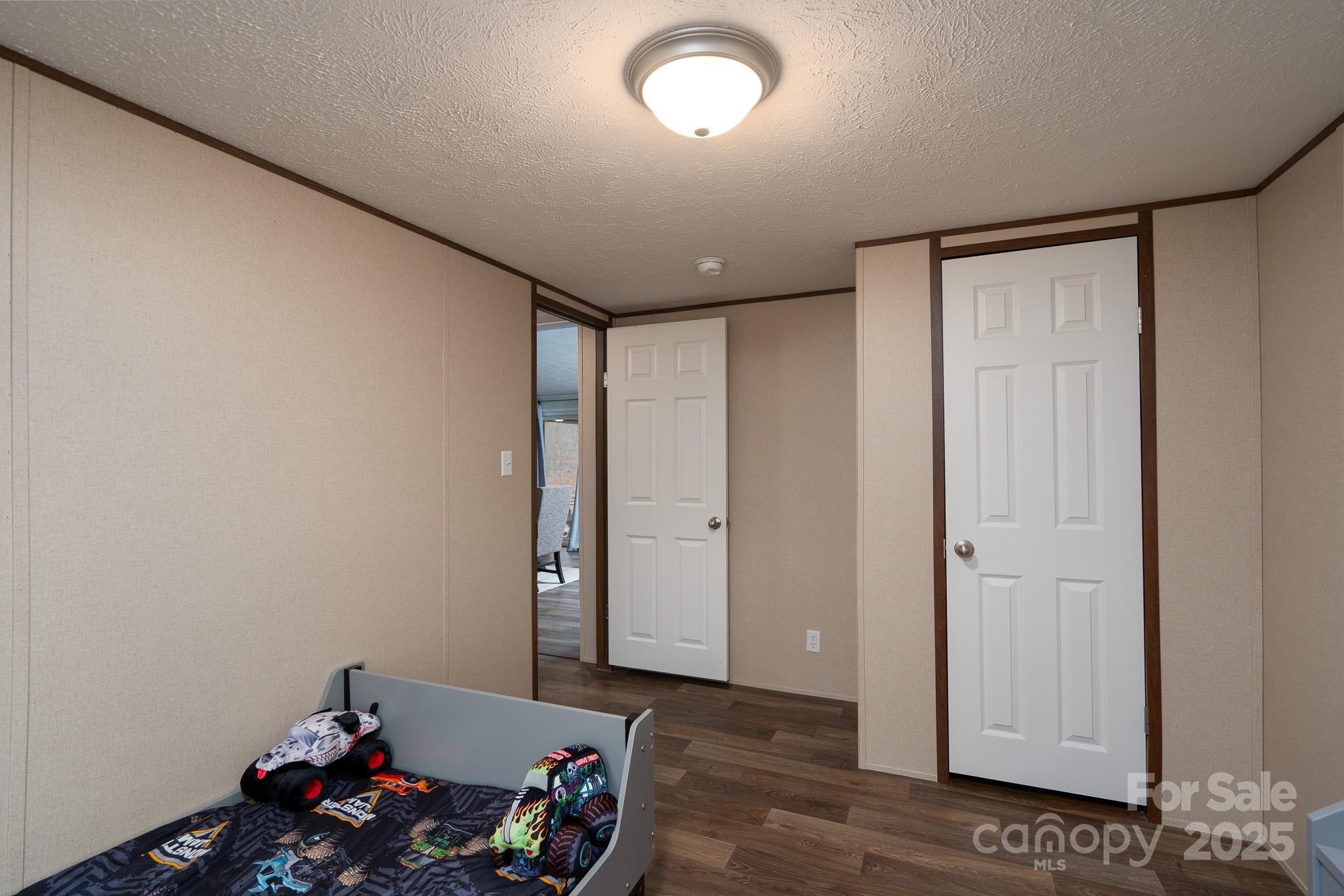 1795 Kestrel Valley Lane