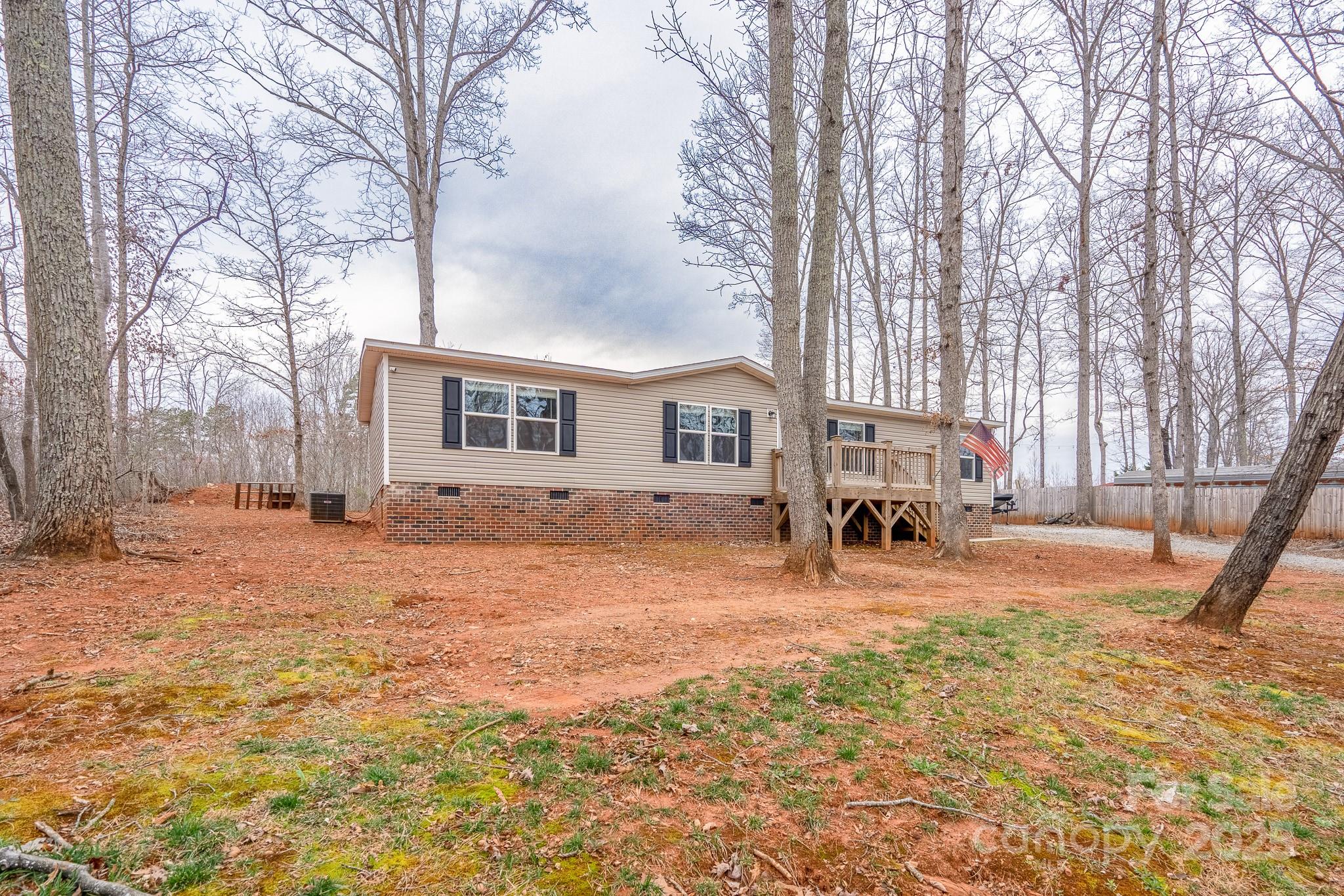 1795 Kestrel Valley Lane
