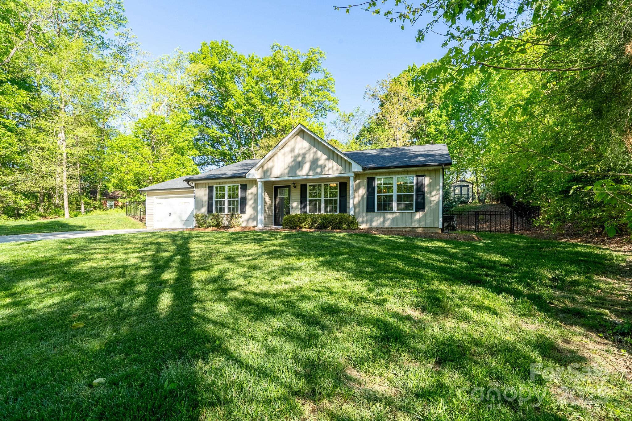 556 Westwood Drive
