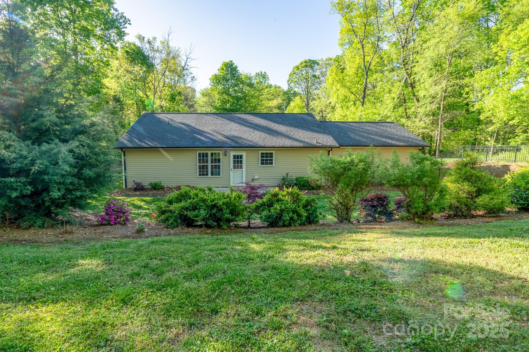 556 Westwood Drive