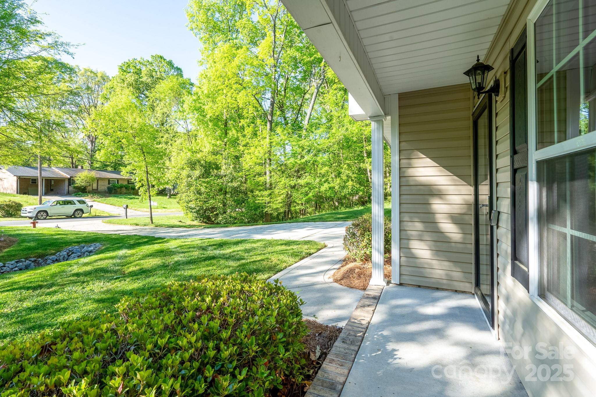 556 Westwood Drive